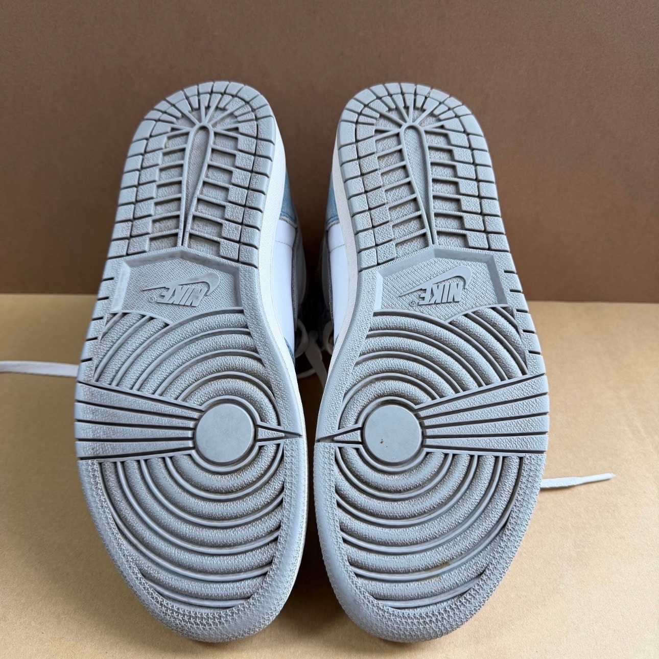 Nike Air Jordan 1 High OG "Hyper Royal"