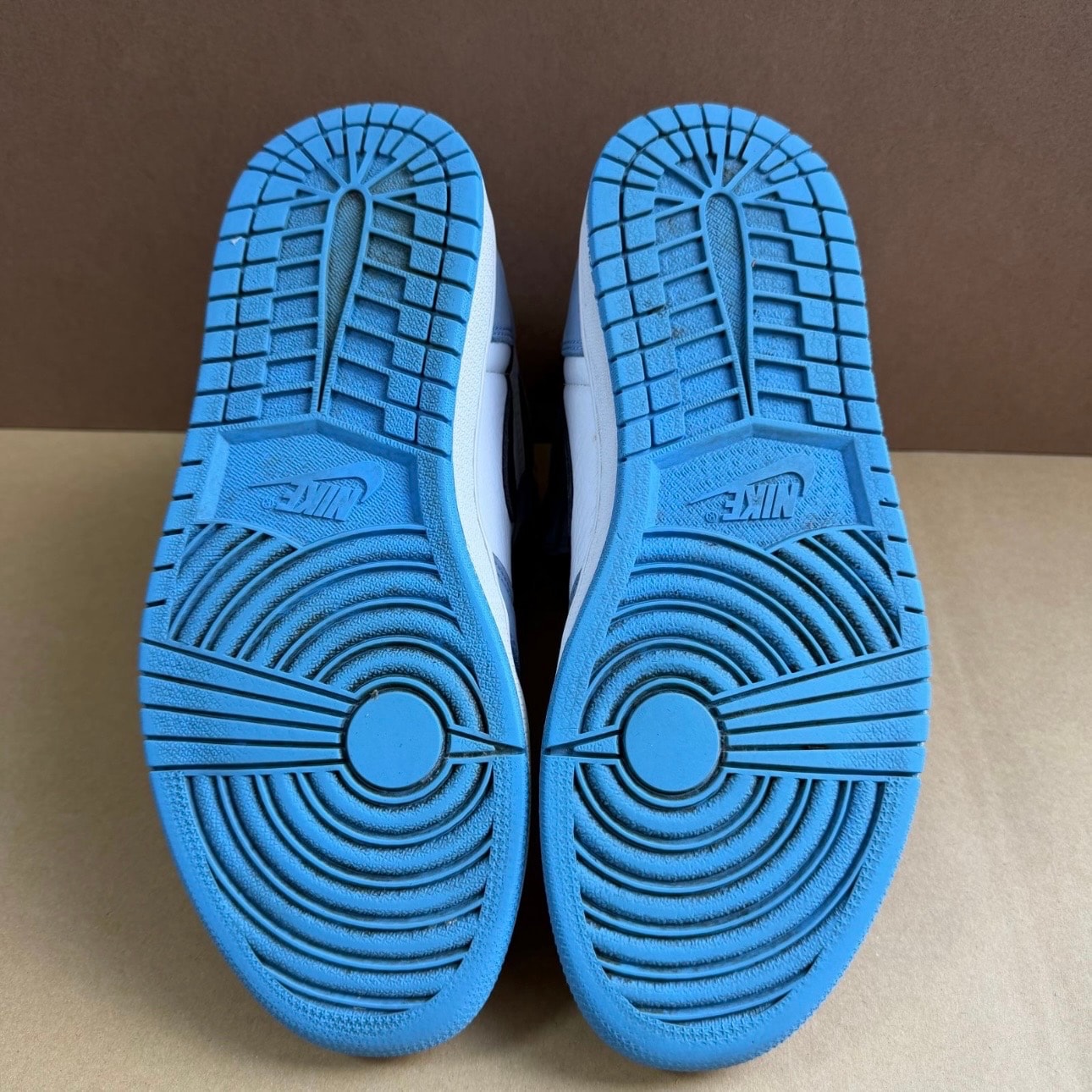 Nike Air Jordan 1 High OG "University Blue"