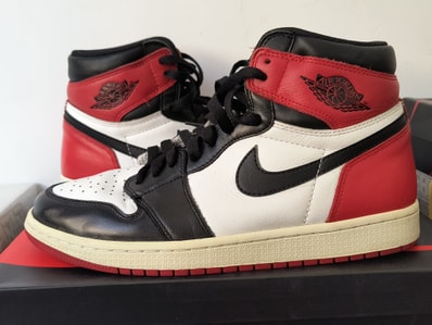 Nike Air Jordan 1 Retro High OG "Black Toe"