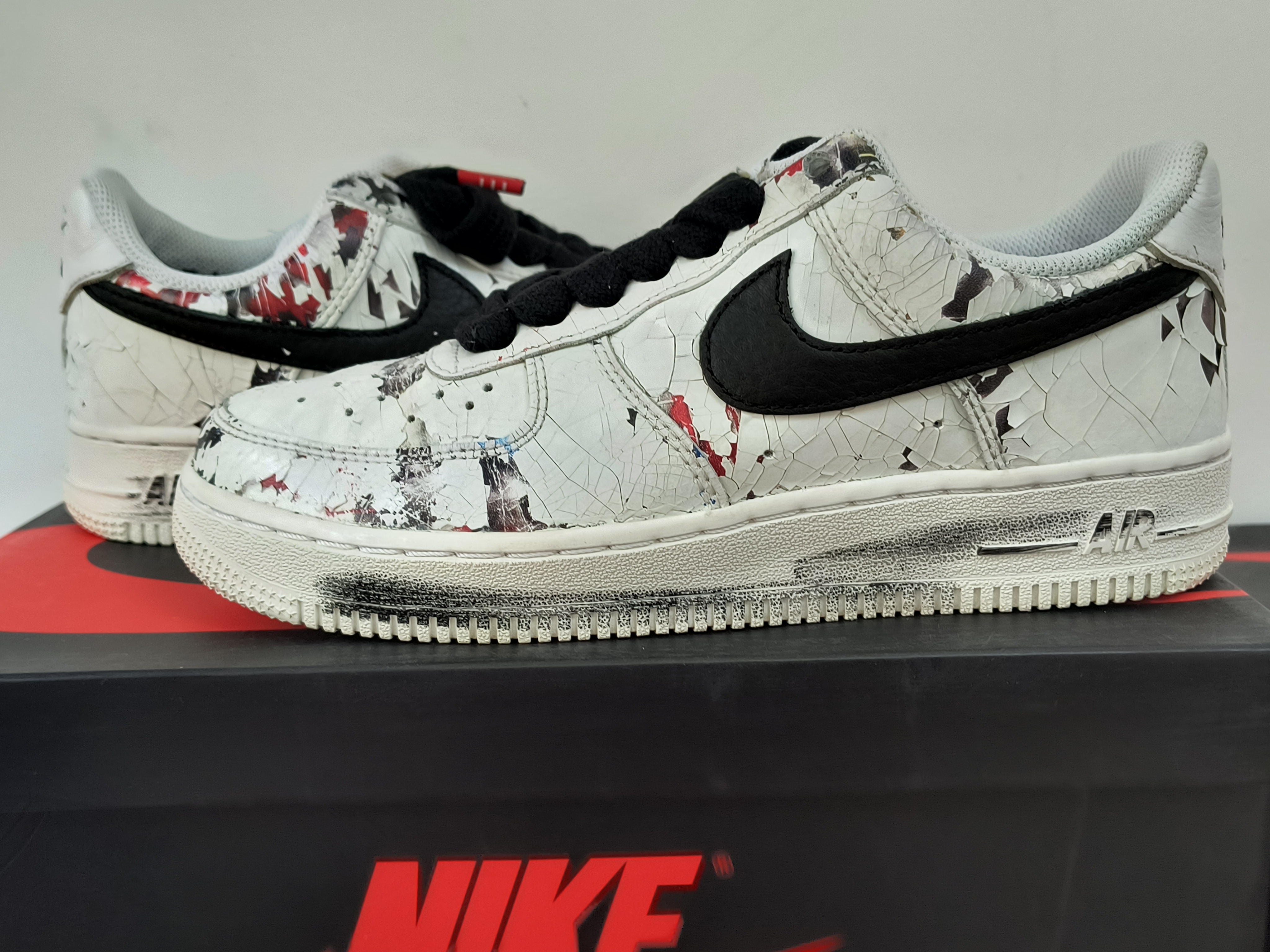 ピースマイナスワン × ナイキ エアフォース1 ロー "パラノイズ/ホワイト/ブラック" / ジードラゴン