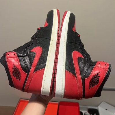 Nike Air Jordan 1 Retro High "Banned" (2011)