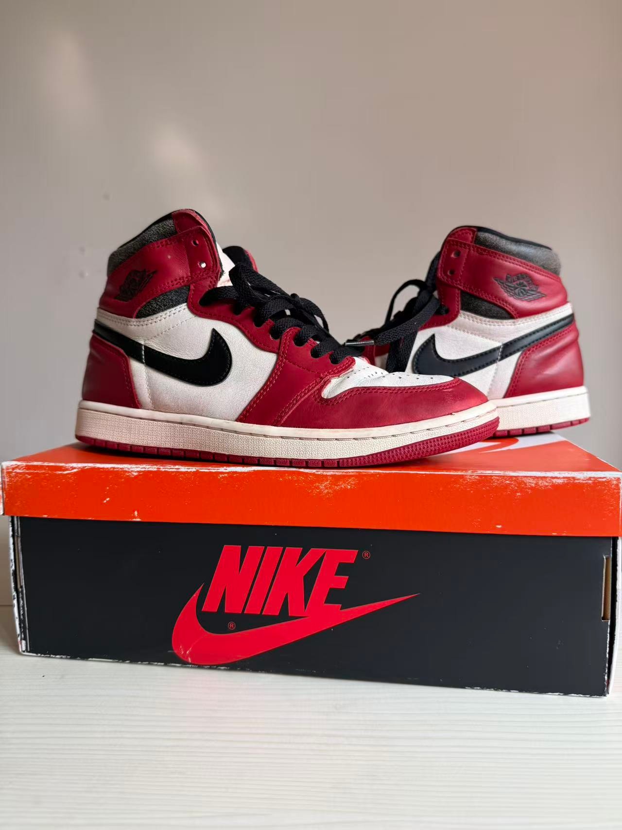 Nike Air Jordan 1 High OG "Lost & Found/Chicago"
