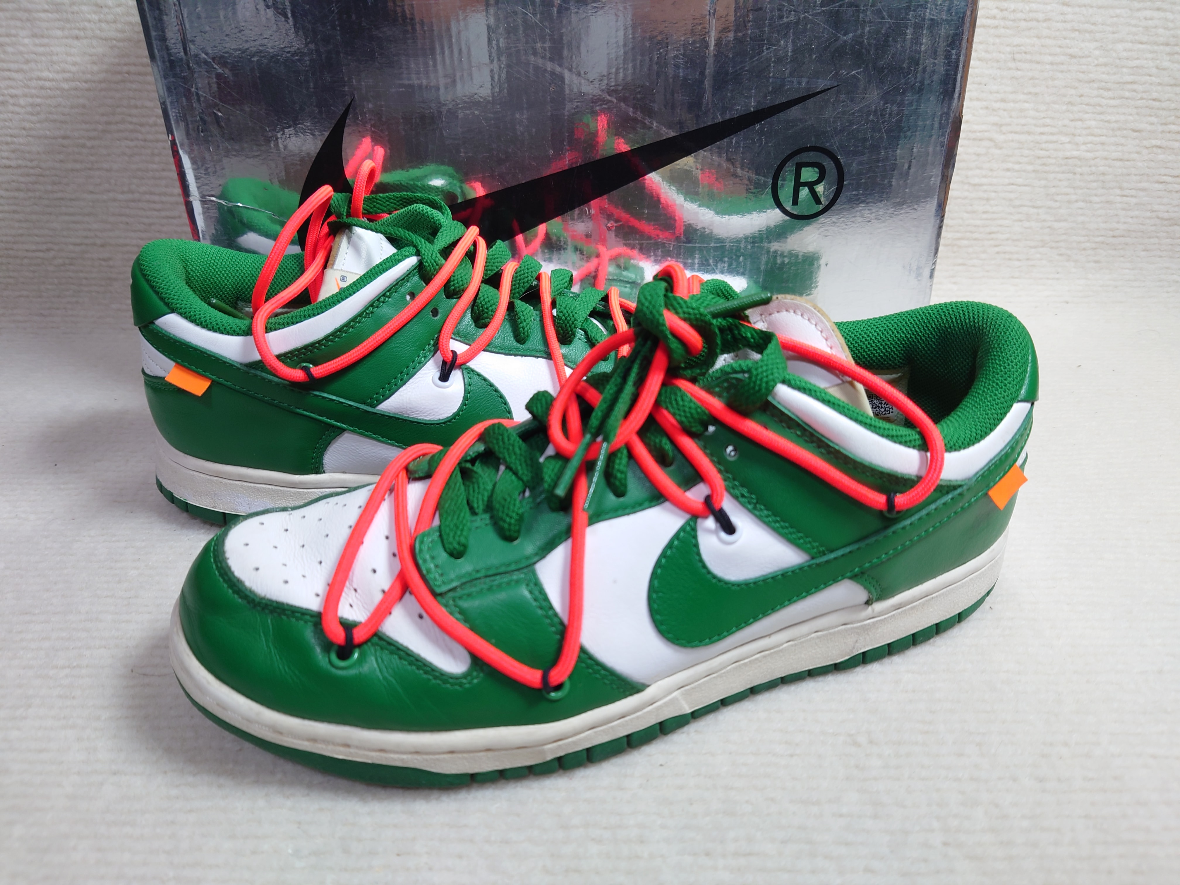 Off-White × Nike Dunk Low "White/Pine Green"