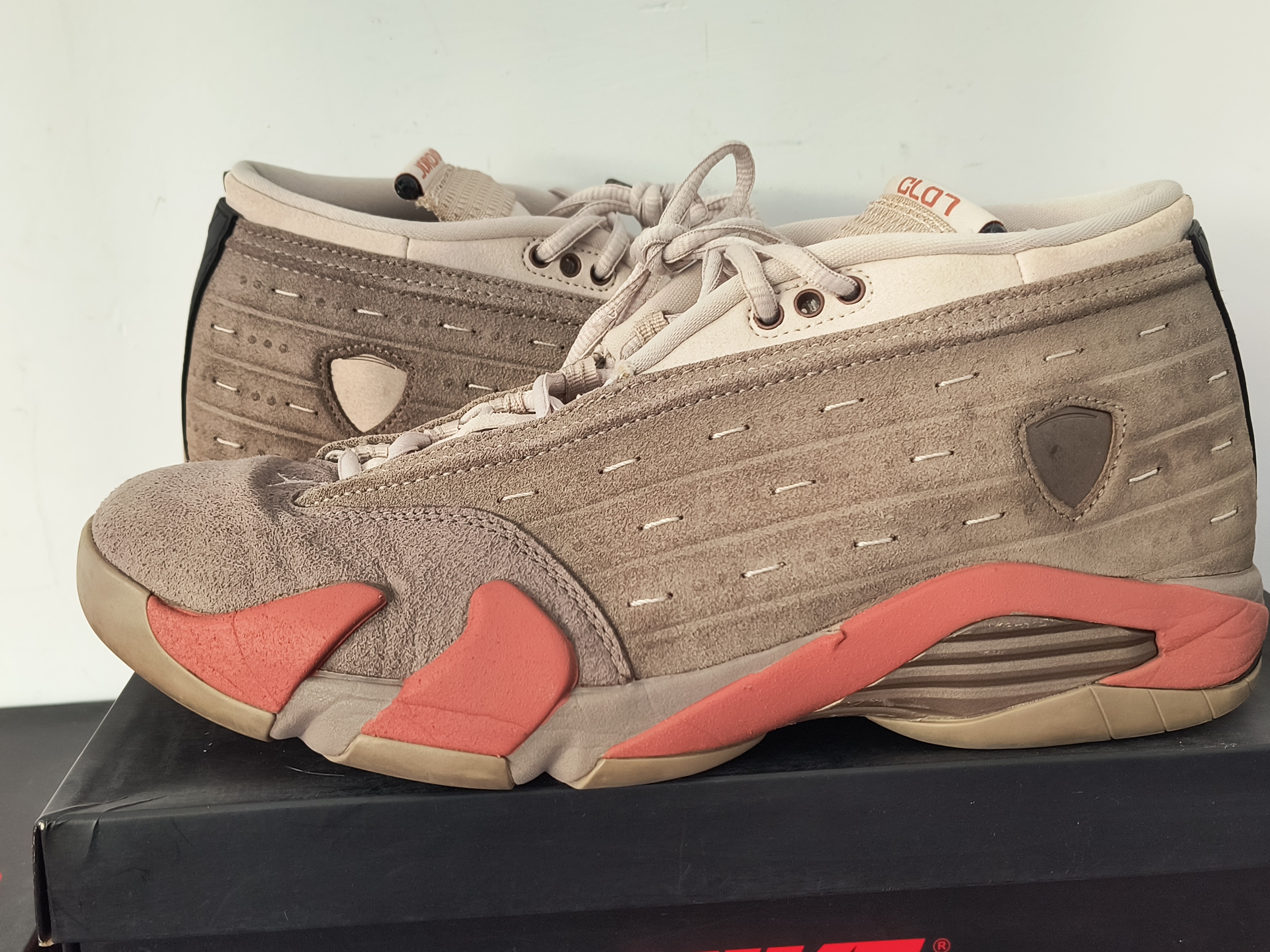 クロット × ナイキ エアジョーダン 14 ロー "ブラウン"