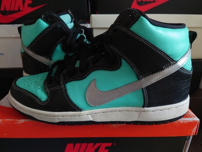 Diamond Supply × Nike SB Dunk High "Tiffany"