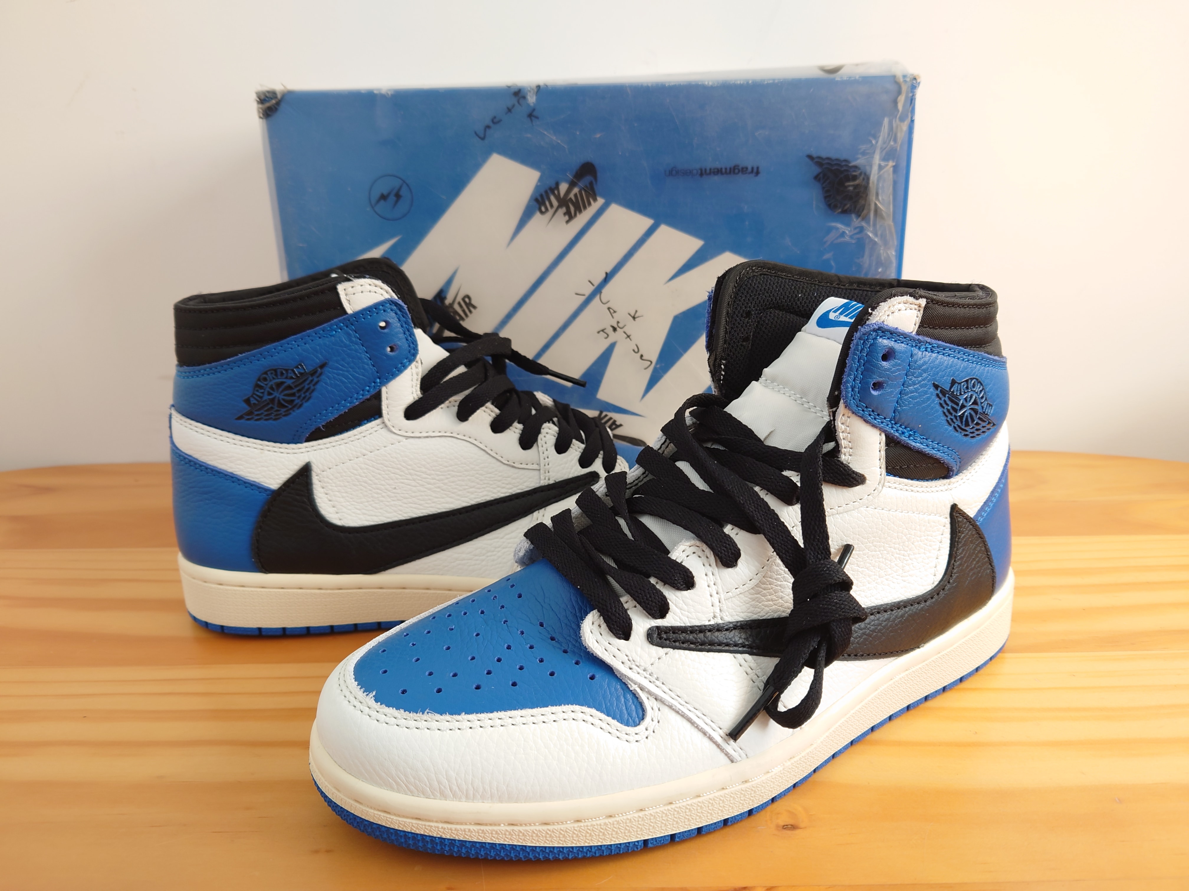 Travis Scott × fragment design × Nike Air Jordan 1 Retro High OG SP "Military Blue"