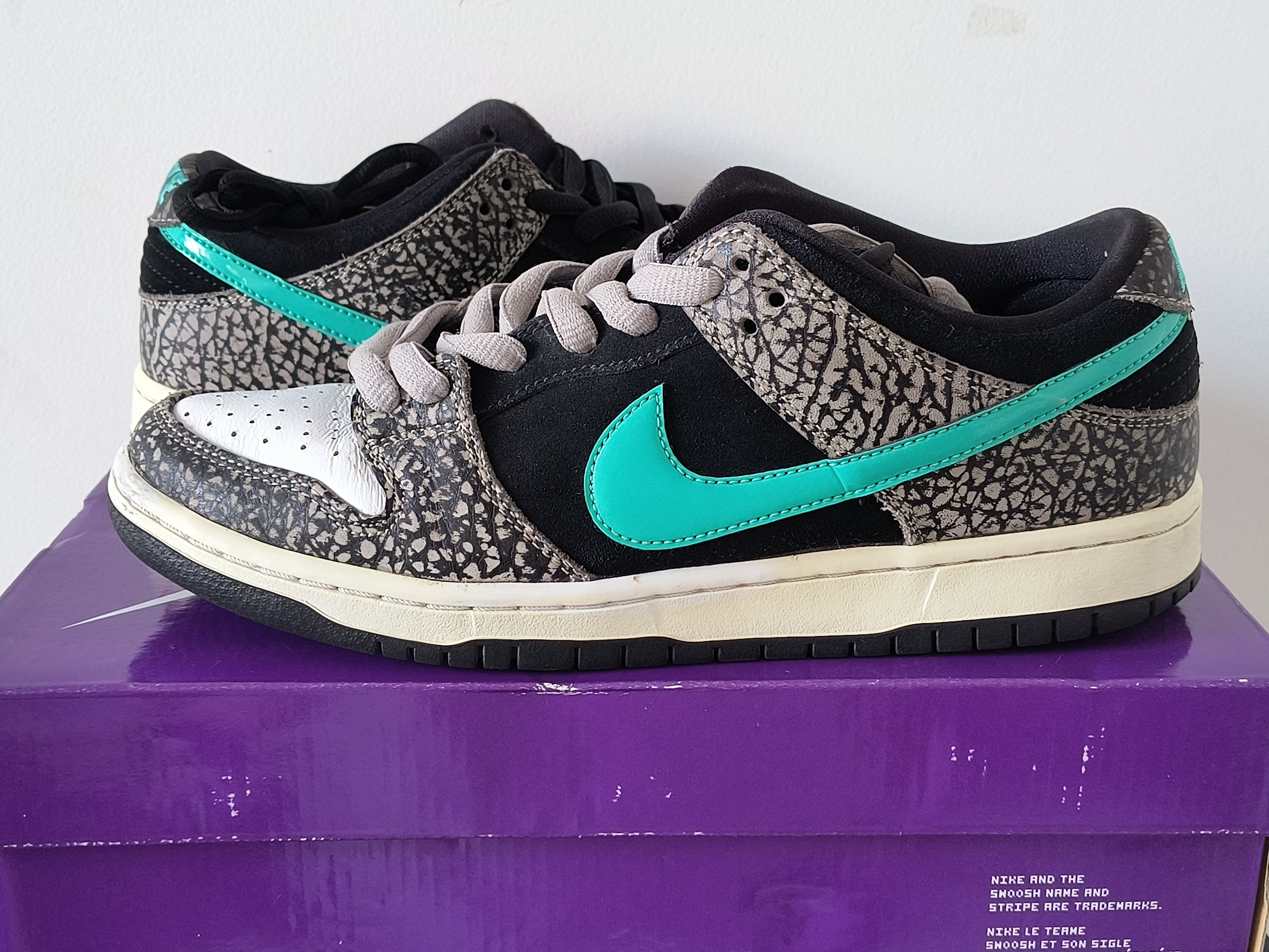 Nike SB Dunk Low "Elephant/Safari"