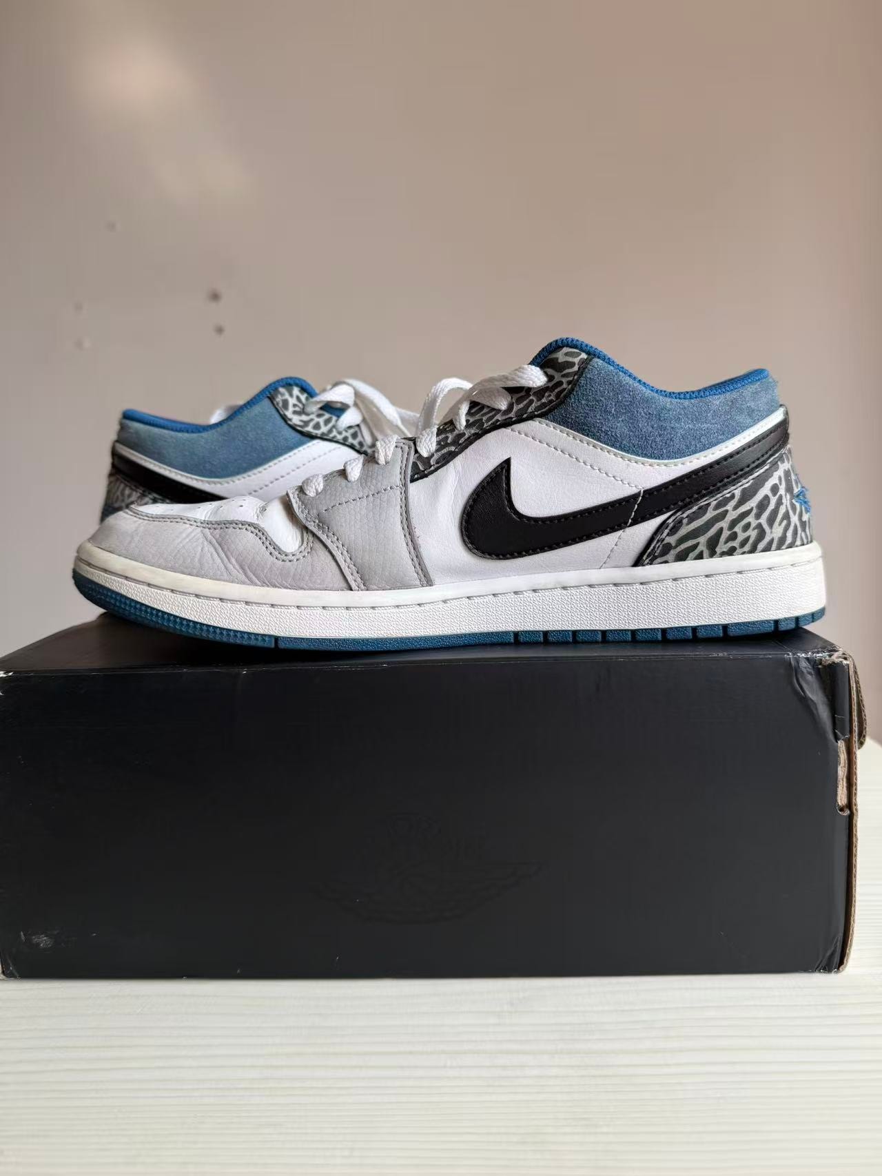 Nike Air Jordan 1 Low "True Blue"