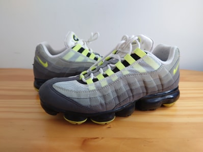 Nike Air Vapormax 95 "Neon"