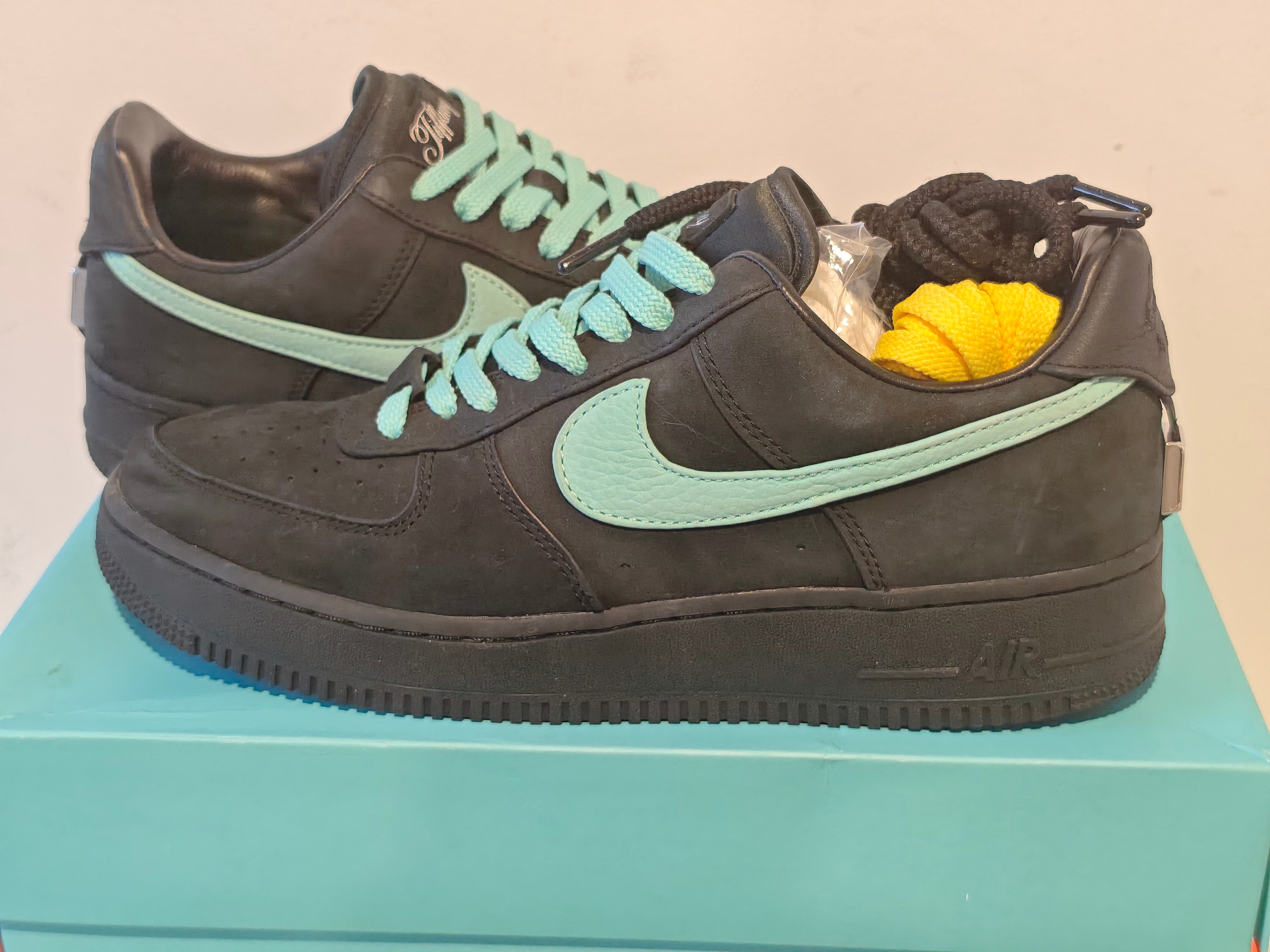 Tiffany & Co. × Nike Air Force 1 Low "1837"