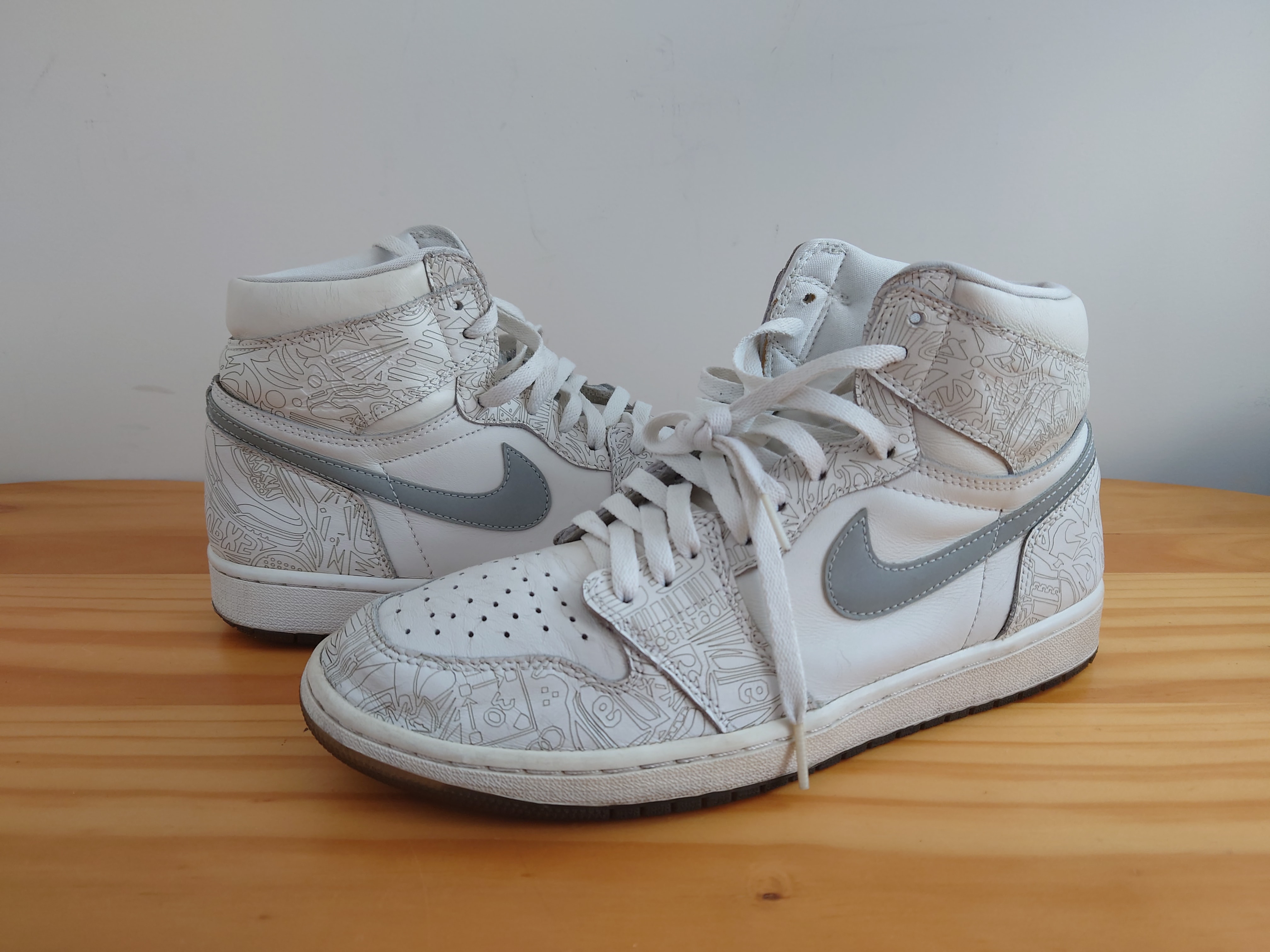 Nike Air Jordan 1 Retro High "30th Anniversary Laser"