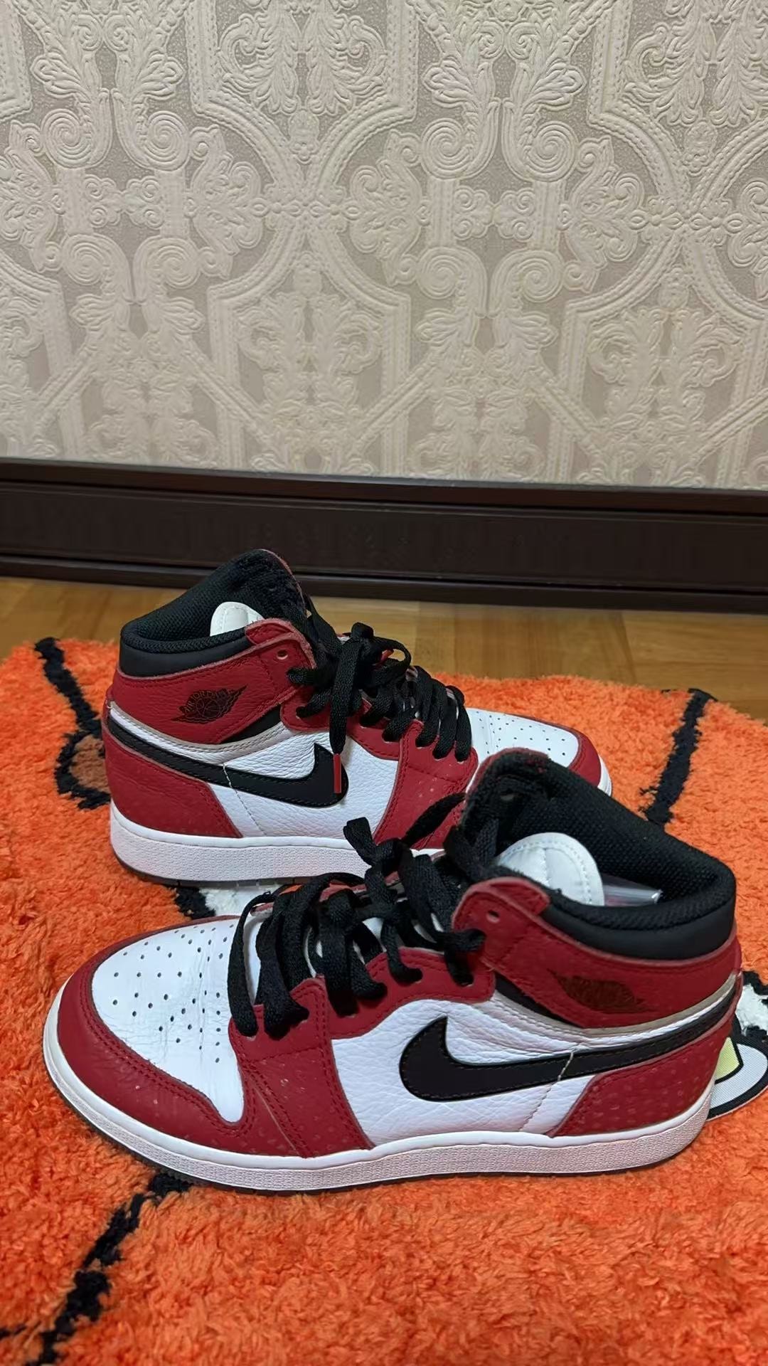 ナイキ GS エアジョーダン1 レトロ ハイ 