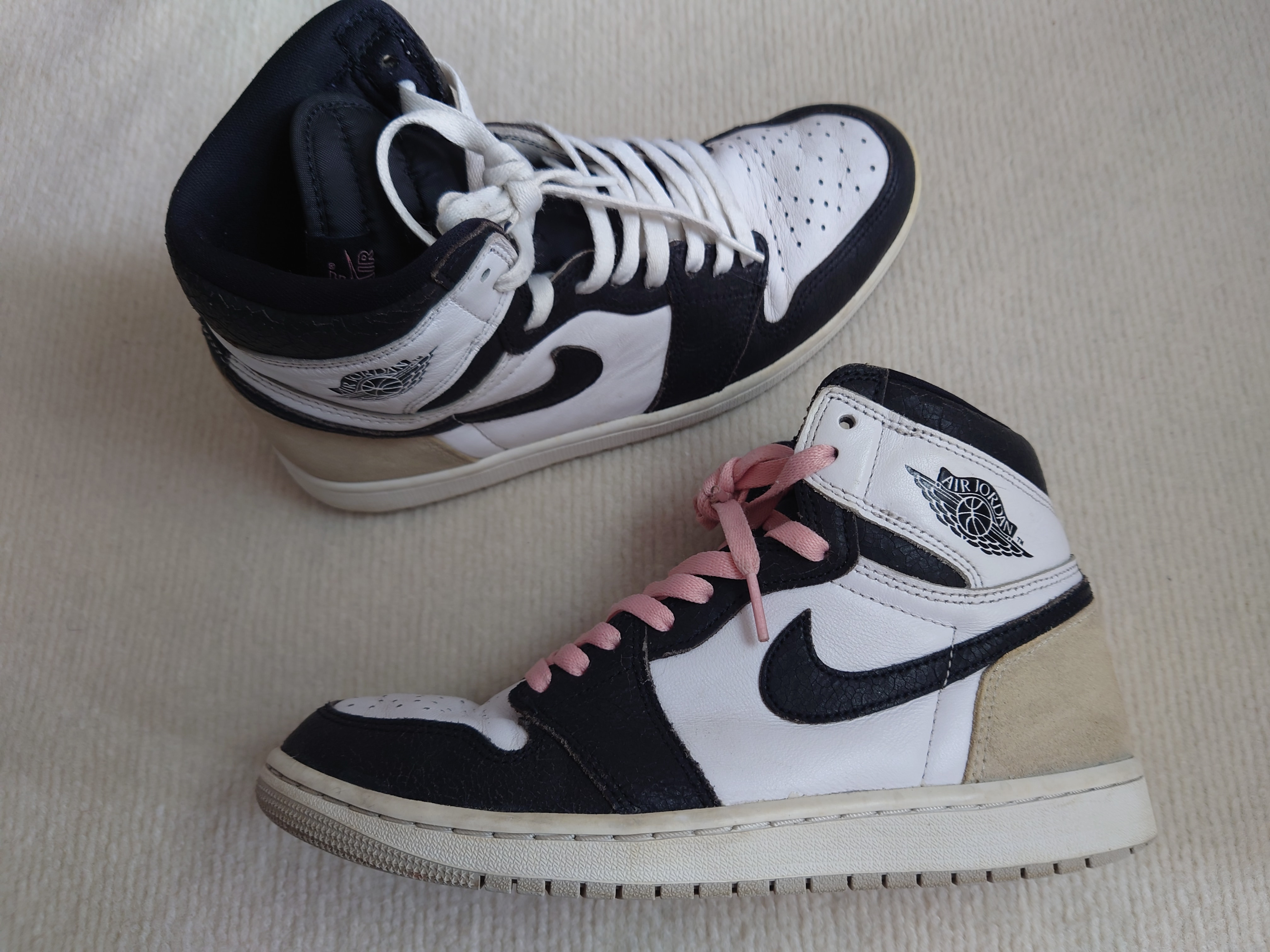 Nike Air Jordan 1 High OG "Bleached Coral"