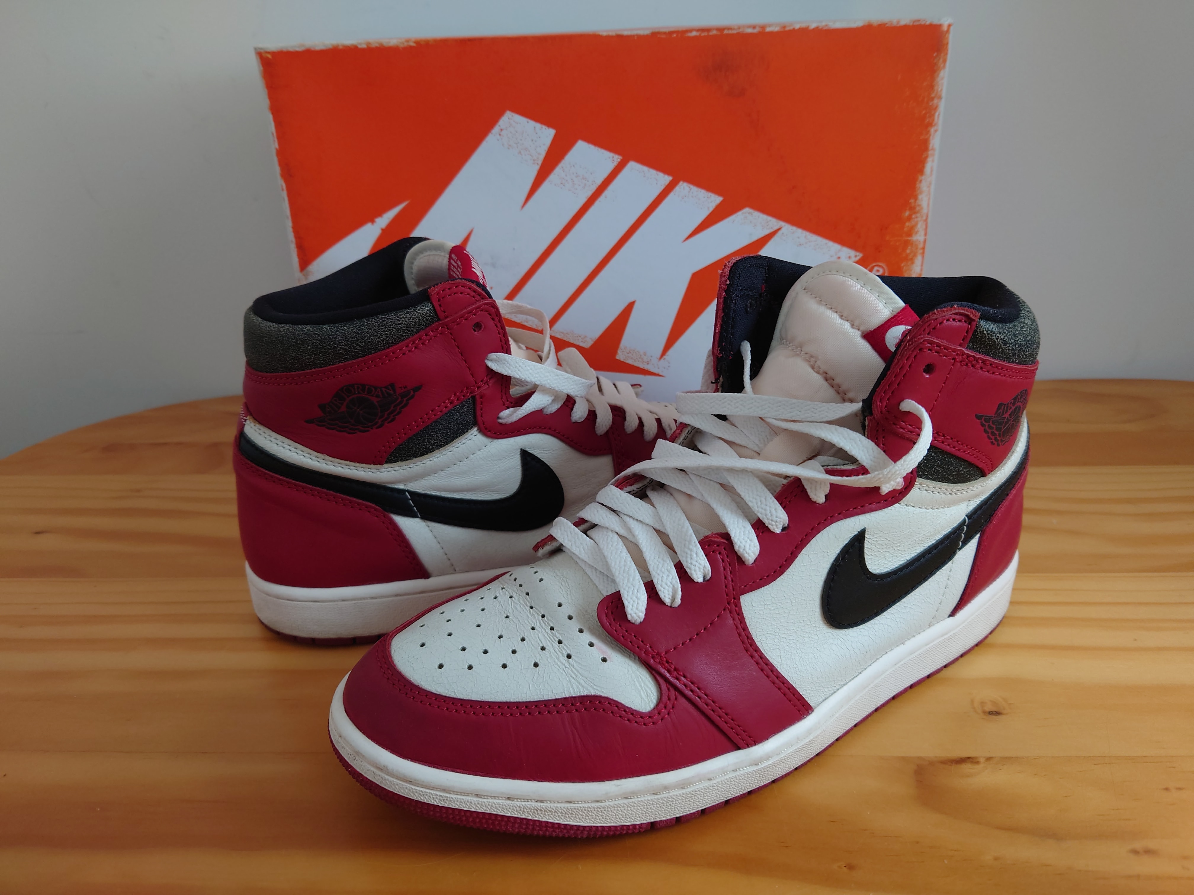 Nike Air Jordan 1 High OG "Lost & Found/Chicago"
