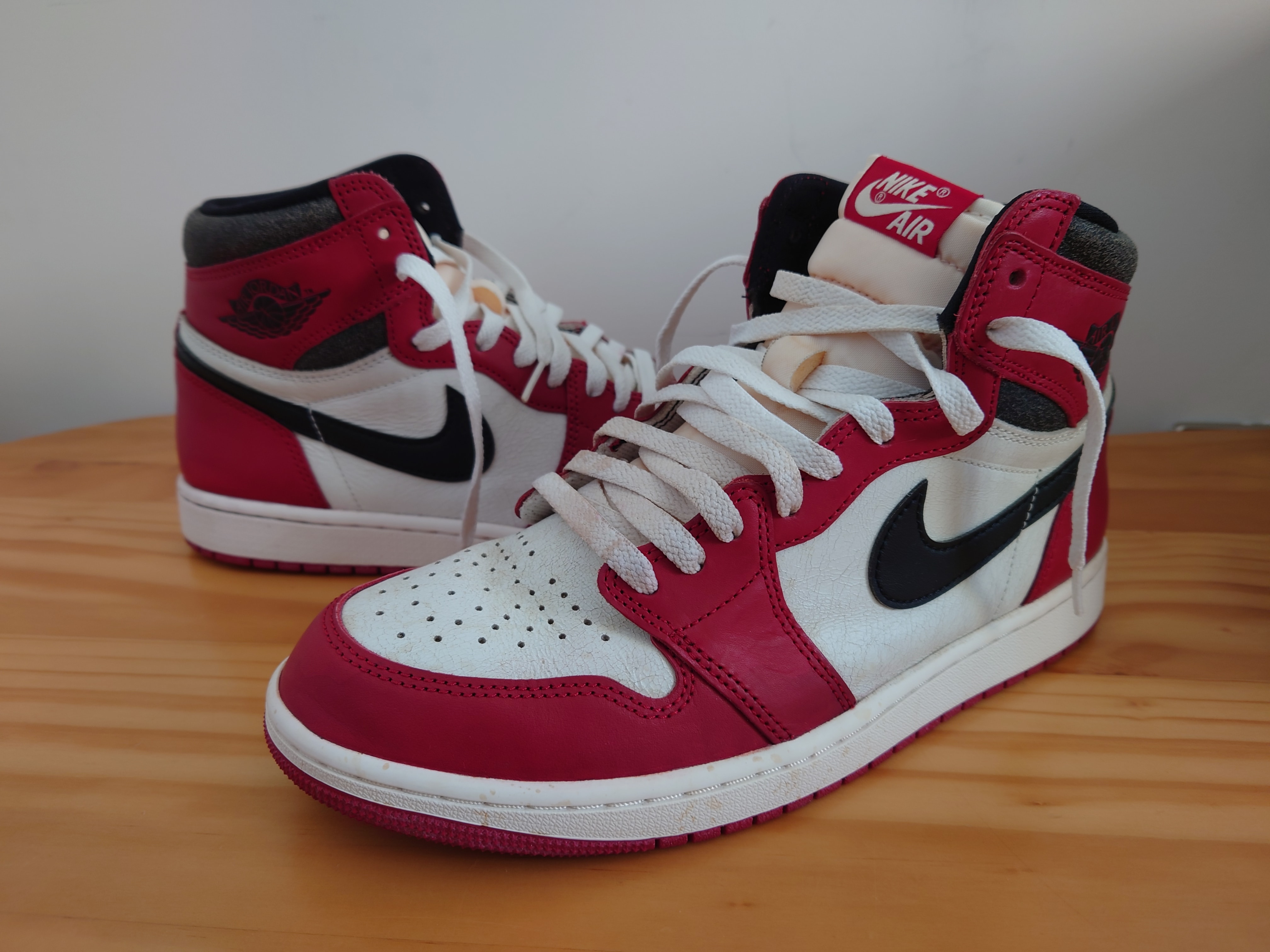 ナイキ エアジョーダン1 ハイ OG "ロスト&ファウンド/シカゴ"