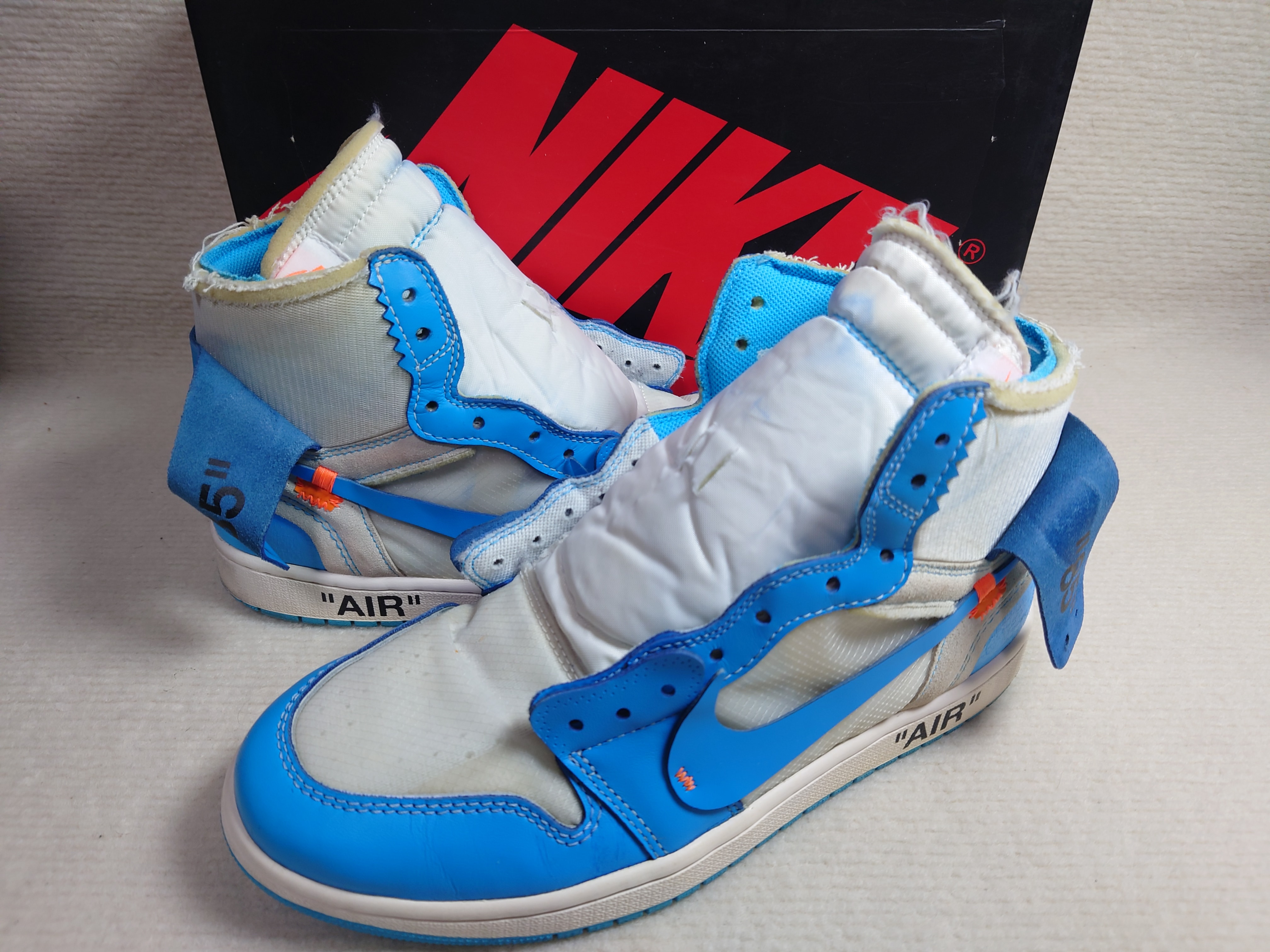 Off-White × Nike Air Jordan 1 High UNC "White/Dark Powder Blue"