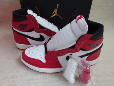 Nike Air Jordan 1 Retro High "Chicago" (2015)