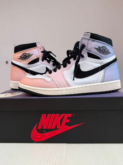 Nike Air Jordan 1 High OG "Multi Color"