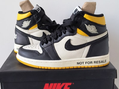 Nike Air Jordan 1 Retro High (NOT FOR RESALE) "Varsity Maize"