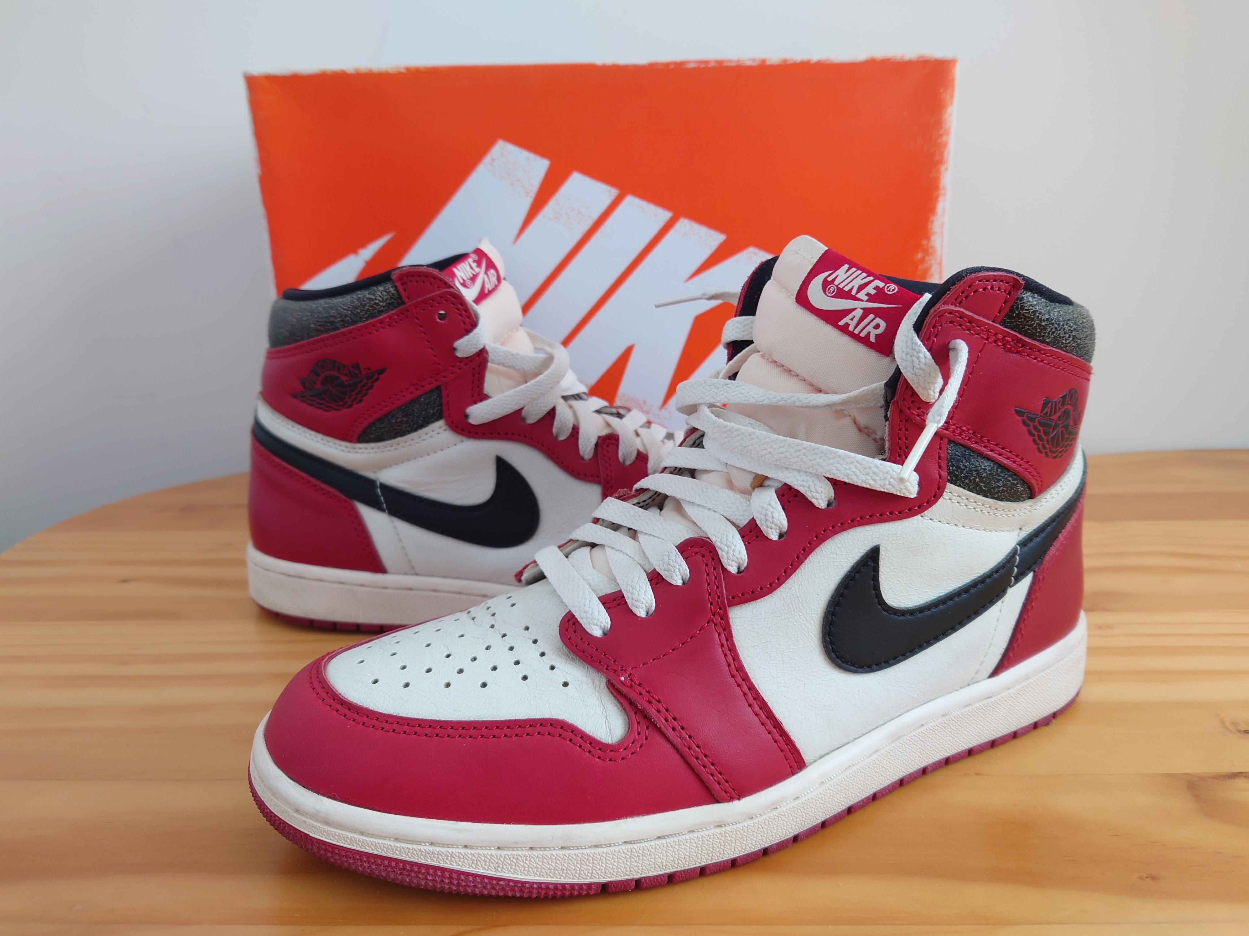 Nike Air Jordan 1 High OG "Lost & Found/Chicago"