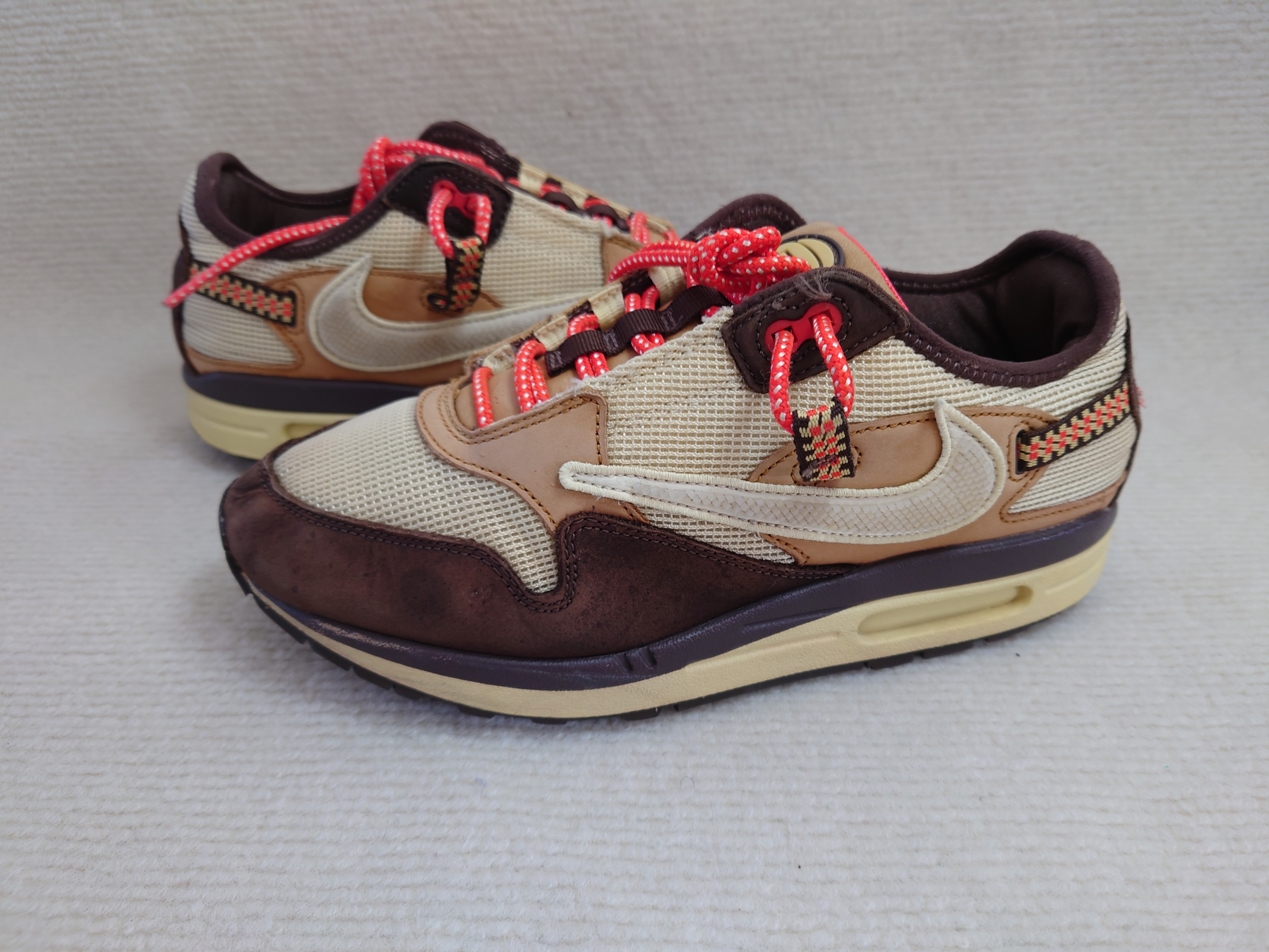 トラヴィススコット × ナイキ エアマックス1 "カクタス ブラウン"