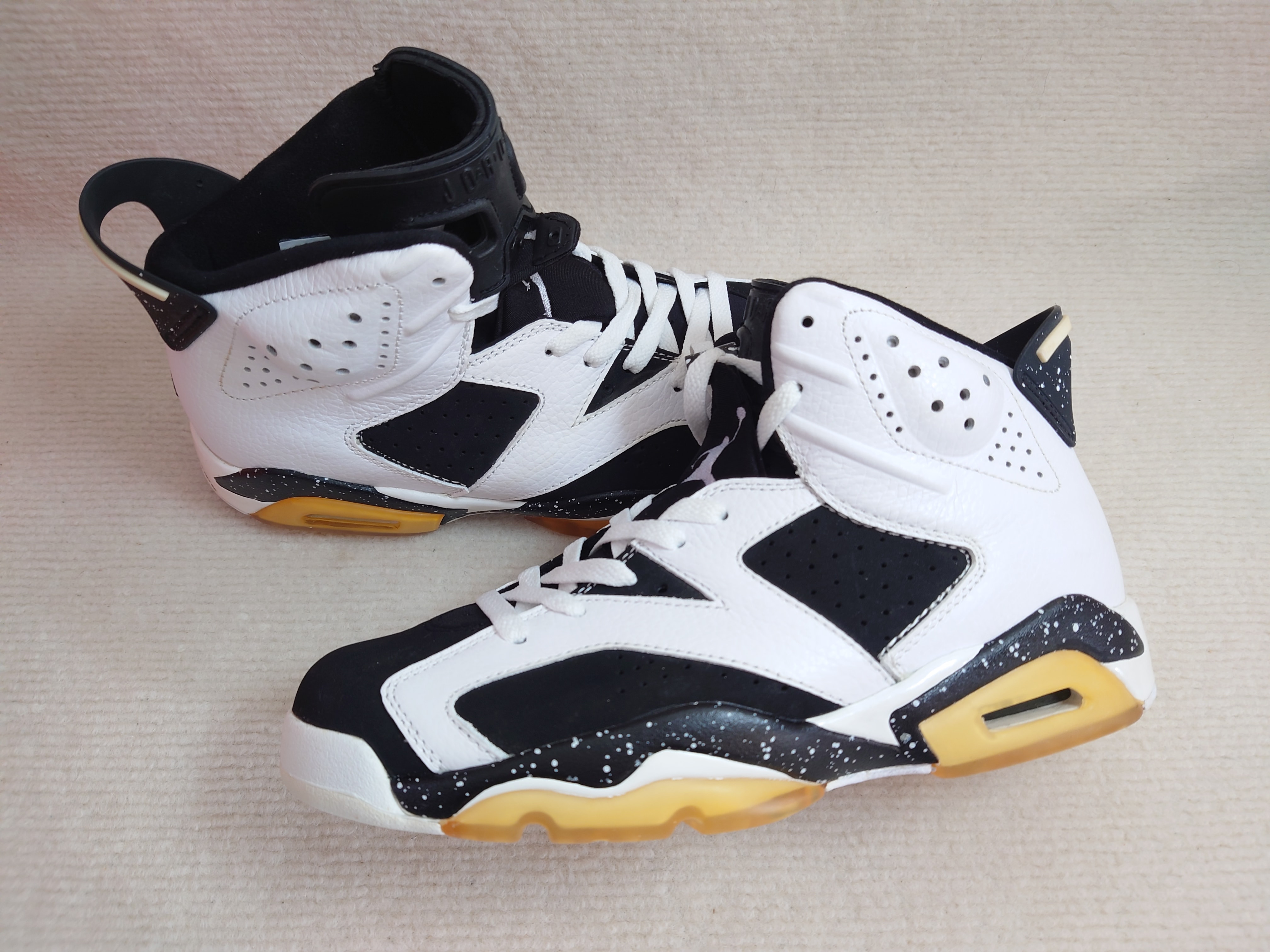 Nike Air Jordan 6 Retro "Oreo"