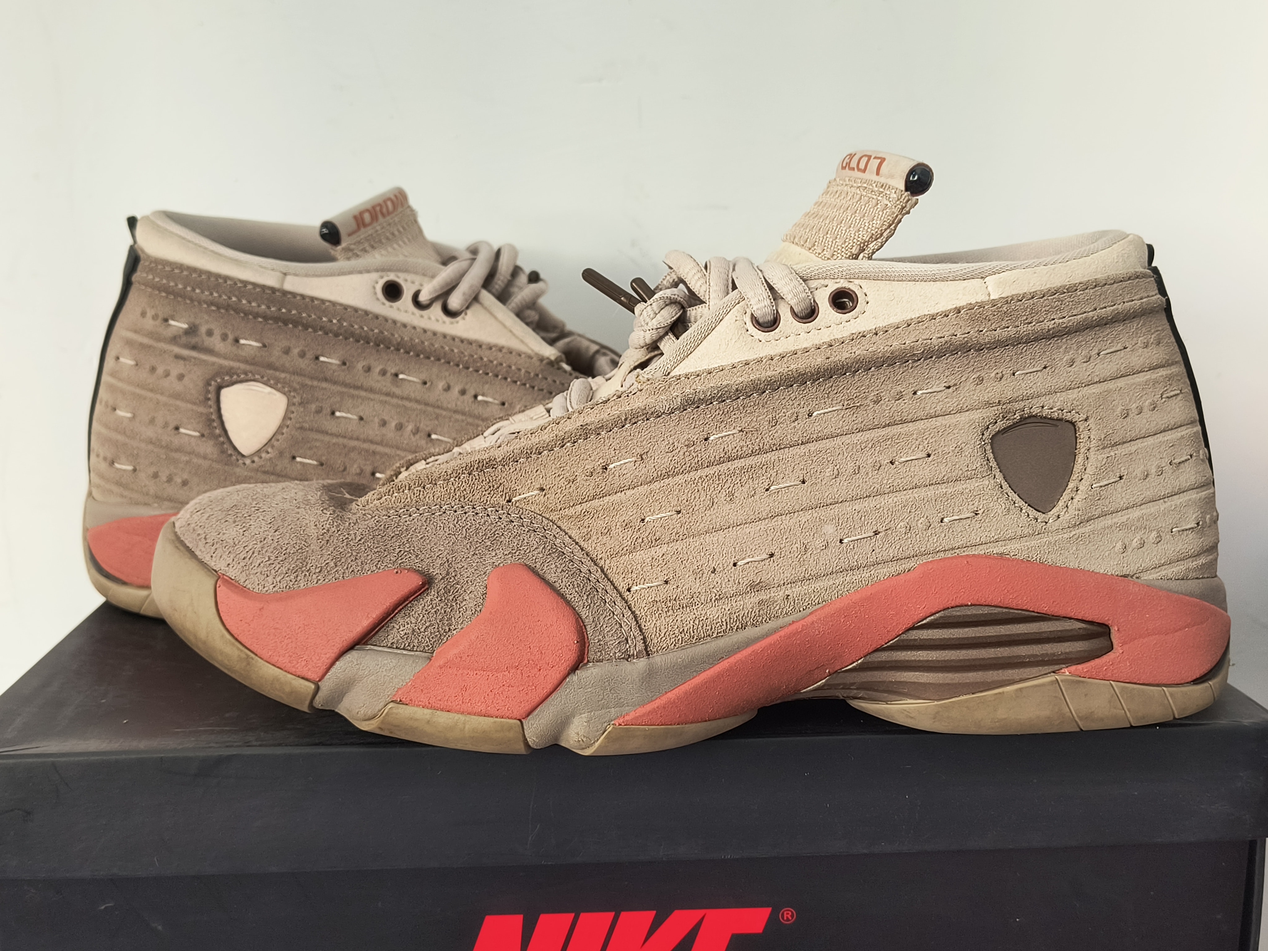 クロット × ナイキ エアジョーダン 14 ロー "ブラウン"