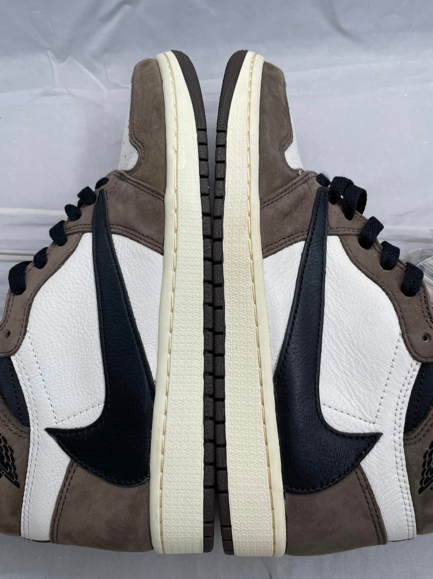 Travis Scott × Nike Air Jordan 1 Retro High OG TS SP "Sail/Dark Mocha"