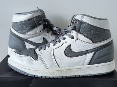 Nike Air Jordan 1 High OG "Stealth"