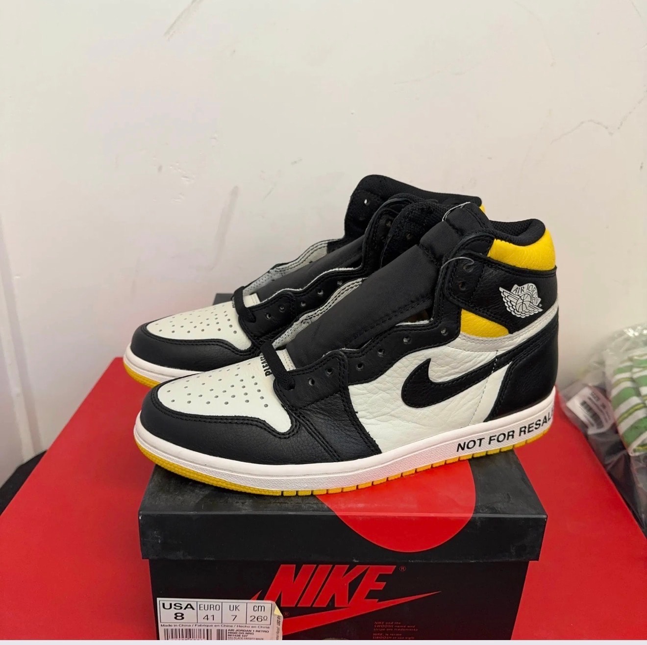 Nike Air Jordan 1 Retro High (NOT FOR RESALE) "Varsity Maize"