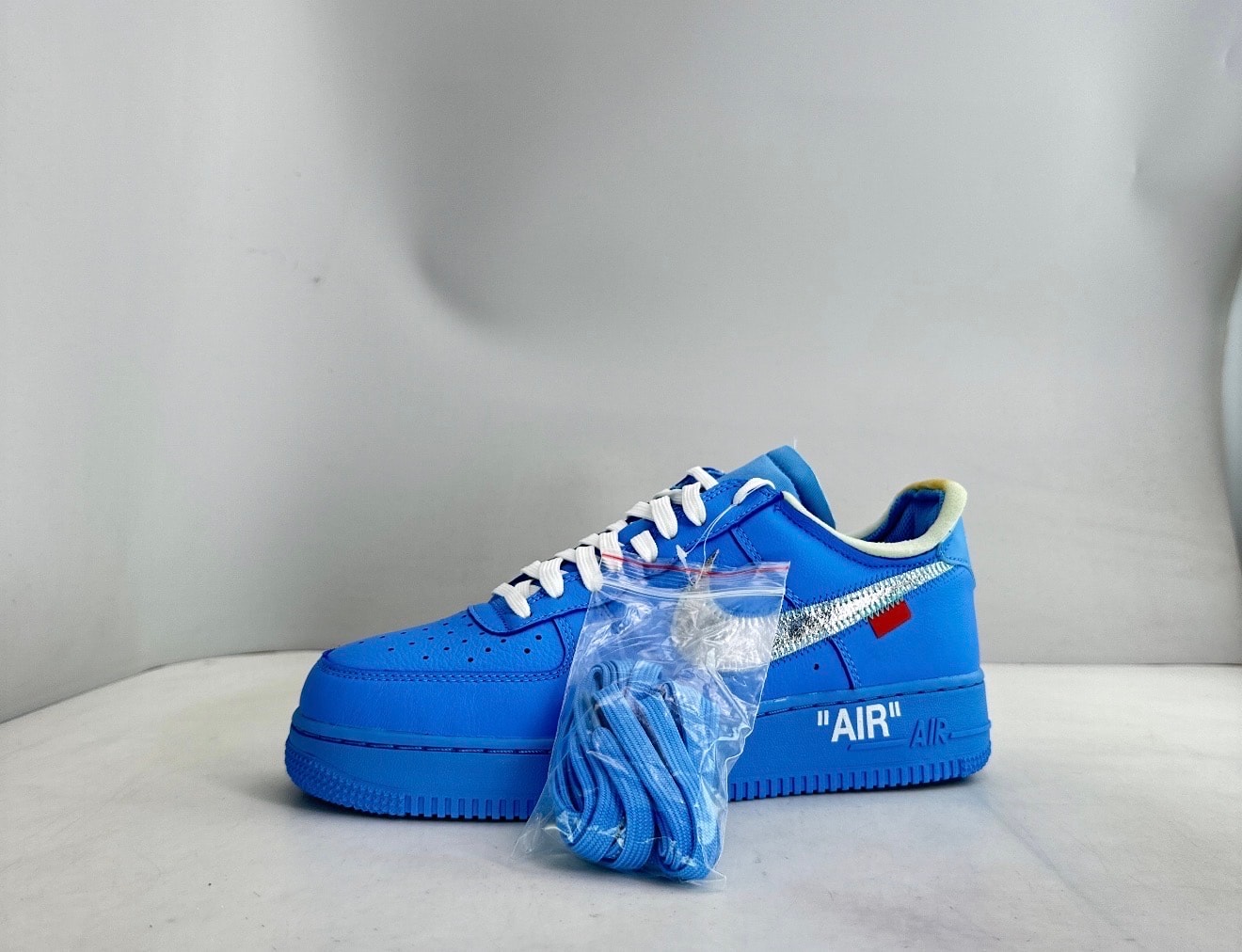 Off-White × Nike Air Force 1 Low "MCA University Blue"