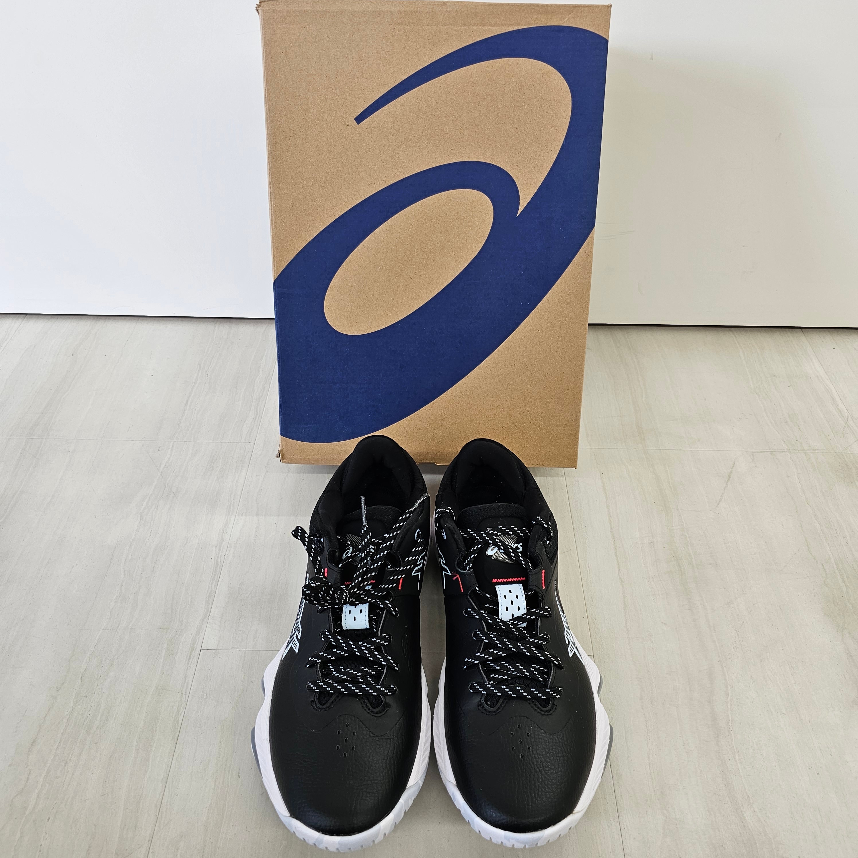 アシックス ノヴァサージ ロー "ブラック/ホワイト"