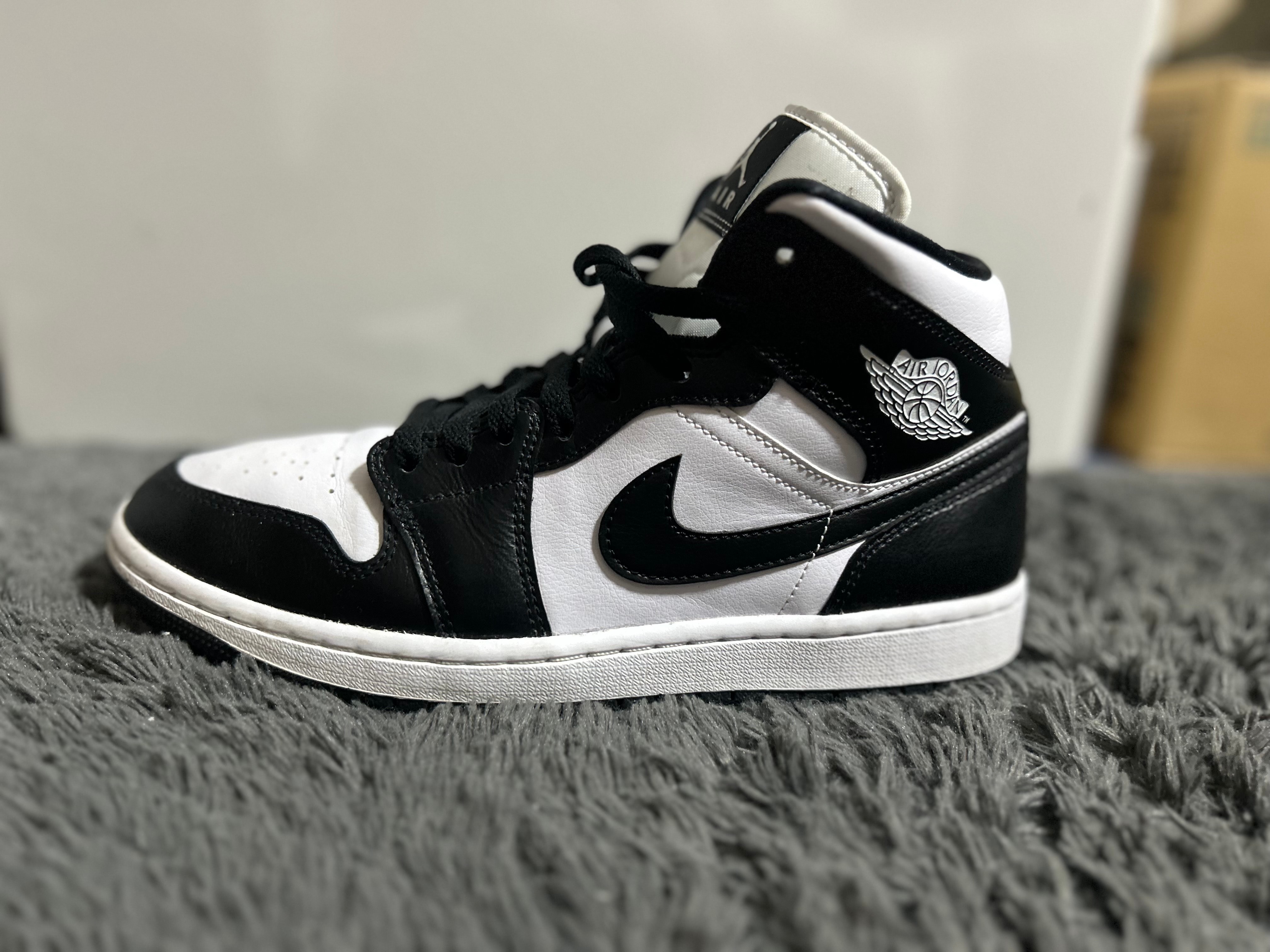 Nike Women's Air Jordan 1 Mid "Black/White"