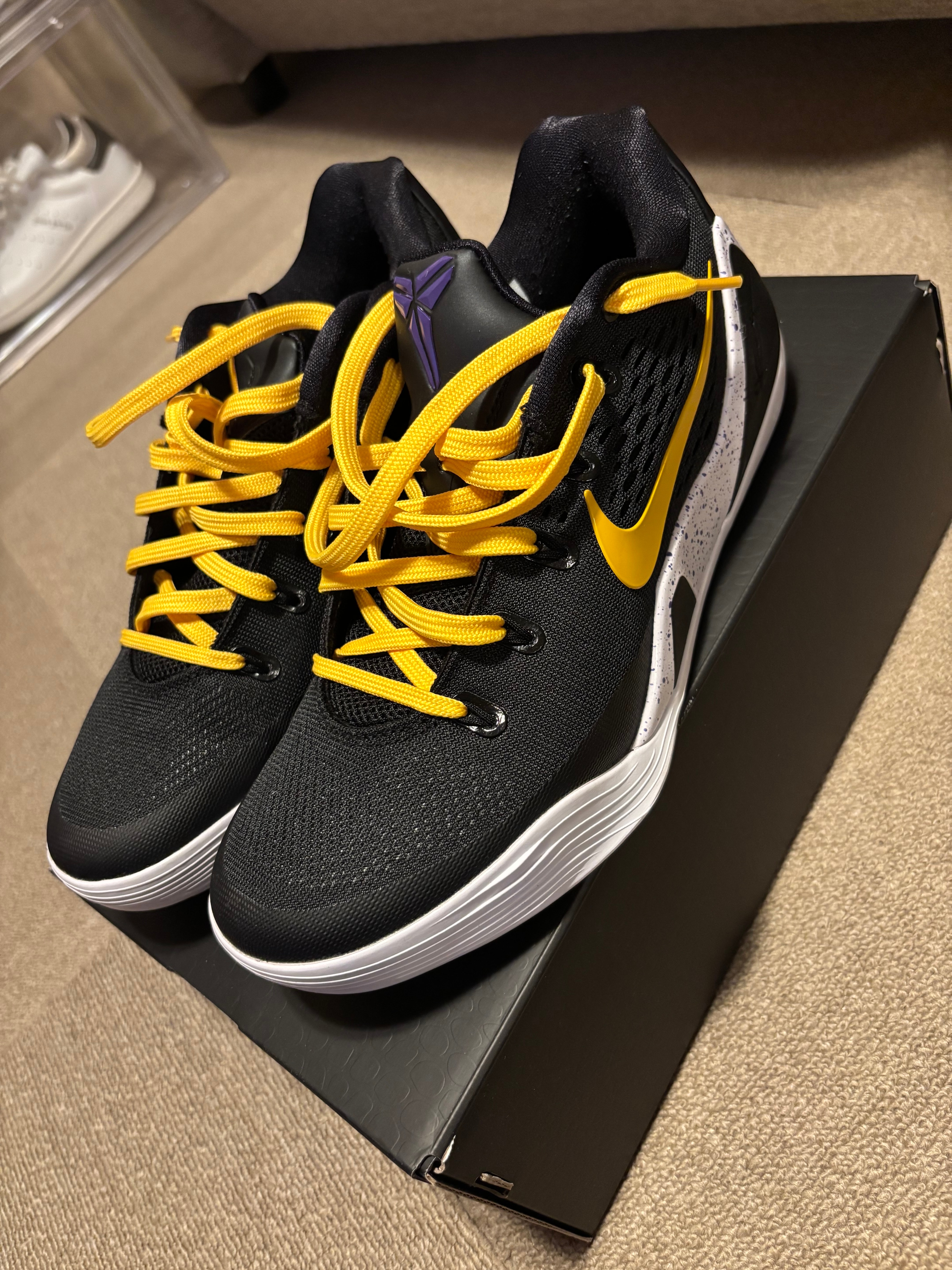 Nike Kobe 9 Elite Low EM Protro "Black/White/University Gold"