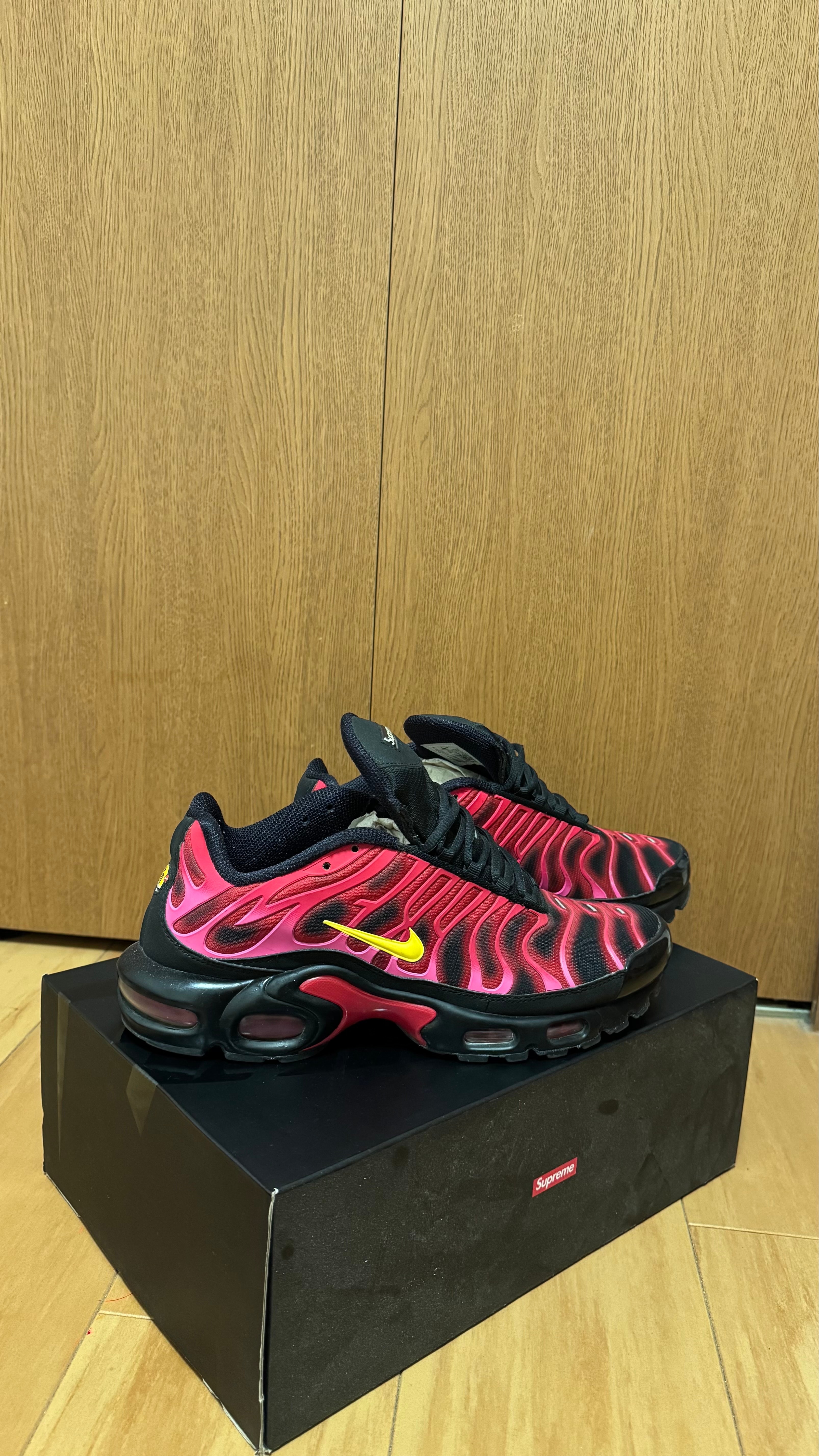 Supreme × Nike Air Max Plus "Hyper Grape"