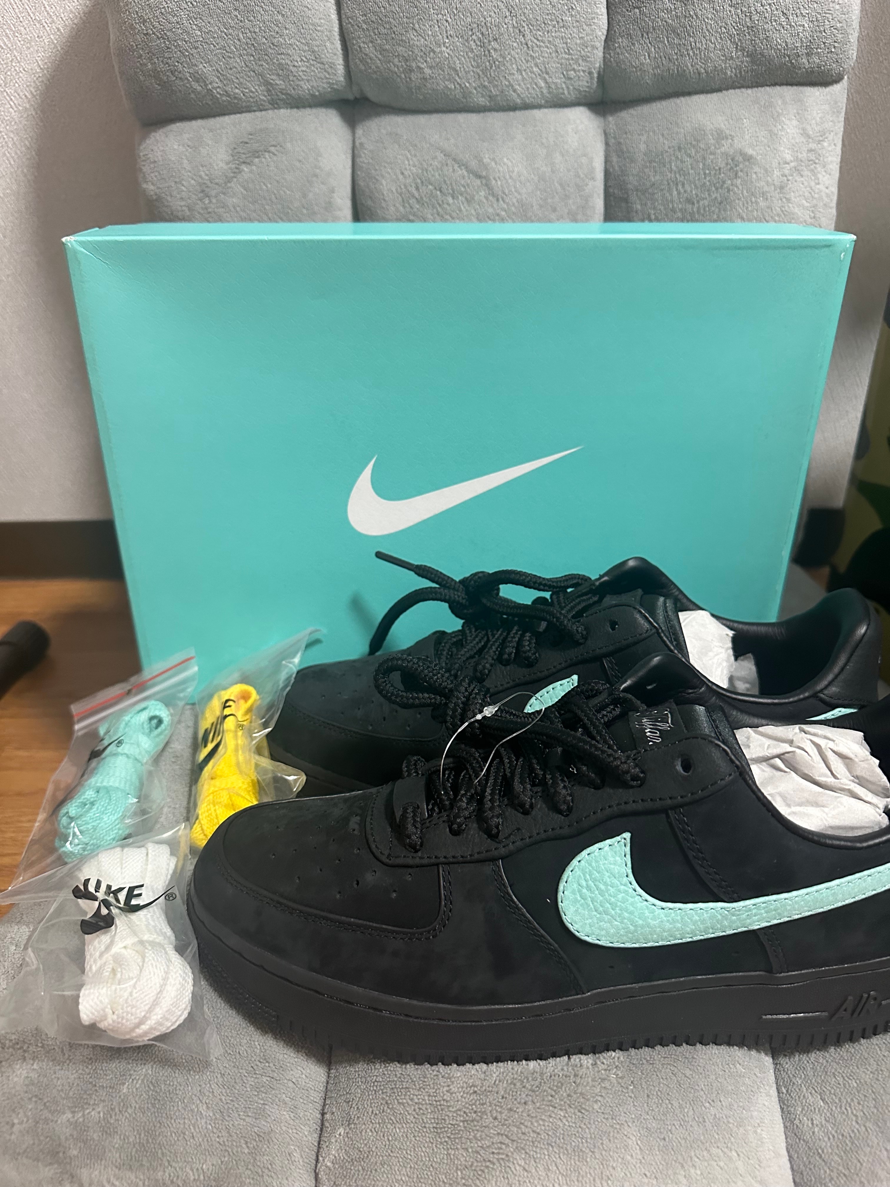 Tiffany & Co. × Nike Air Force 1 Low "1837"