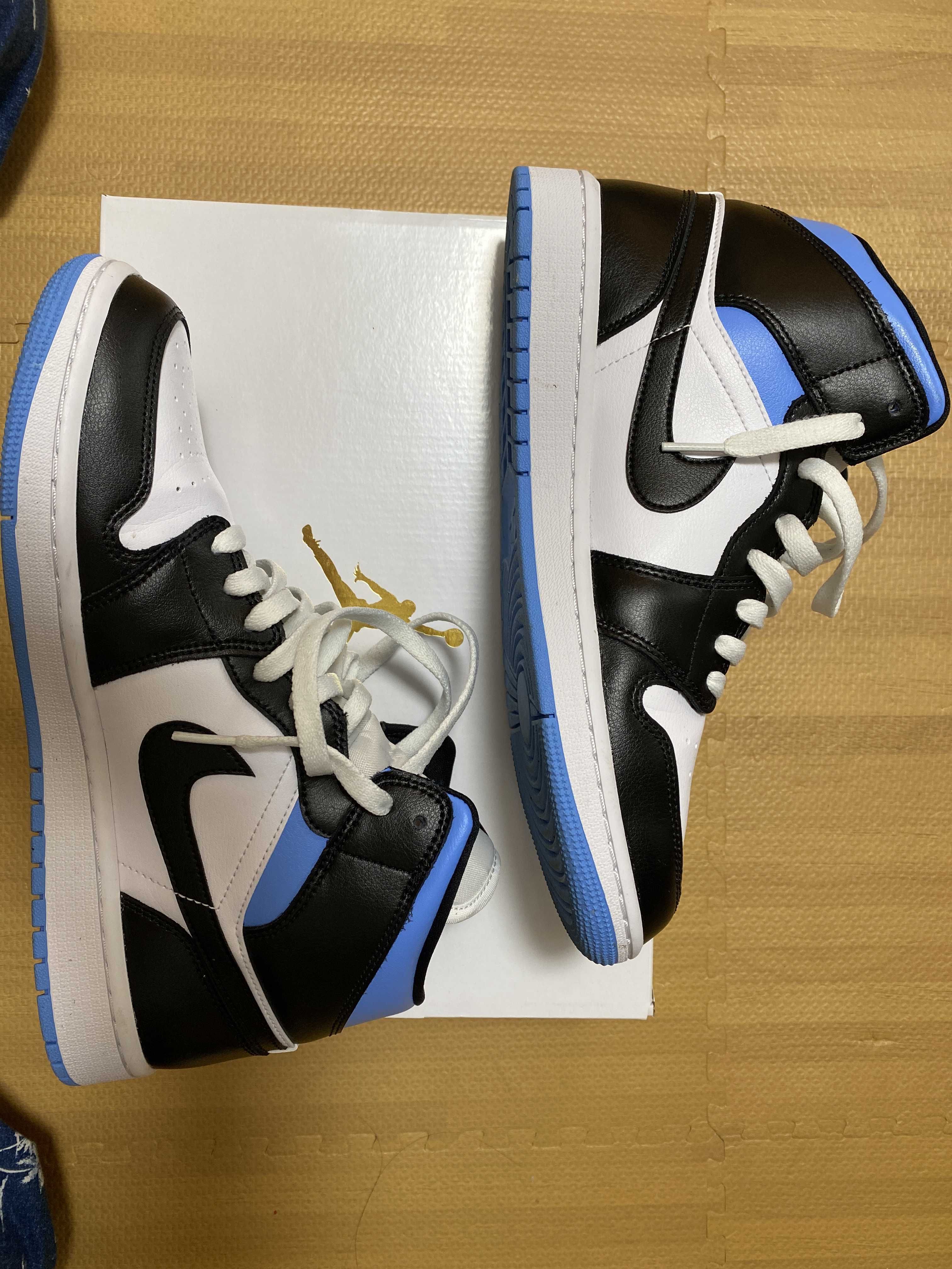 Nike Women's Air Jordan 1 Mid "Black/University Blue"