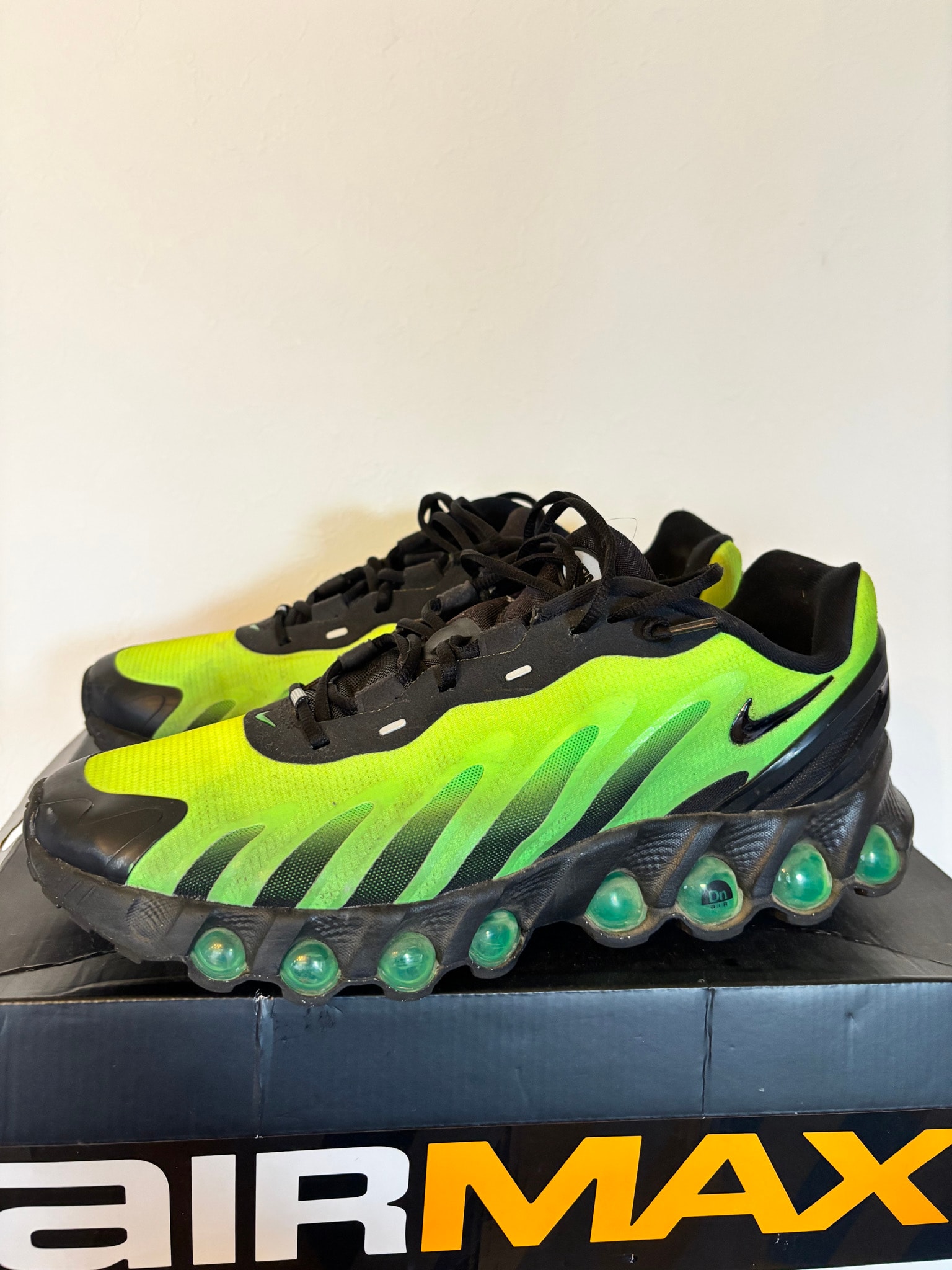 Nike Air Max DN8 "Black/Green Strike/Volt/Black"