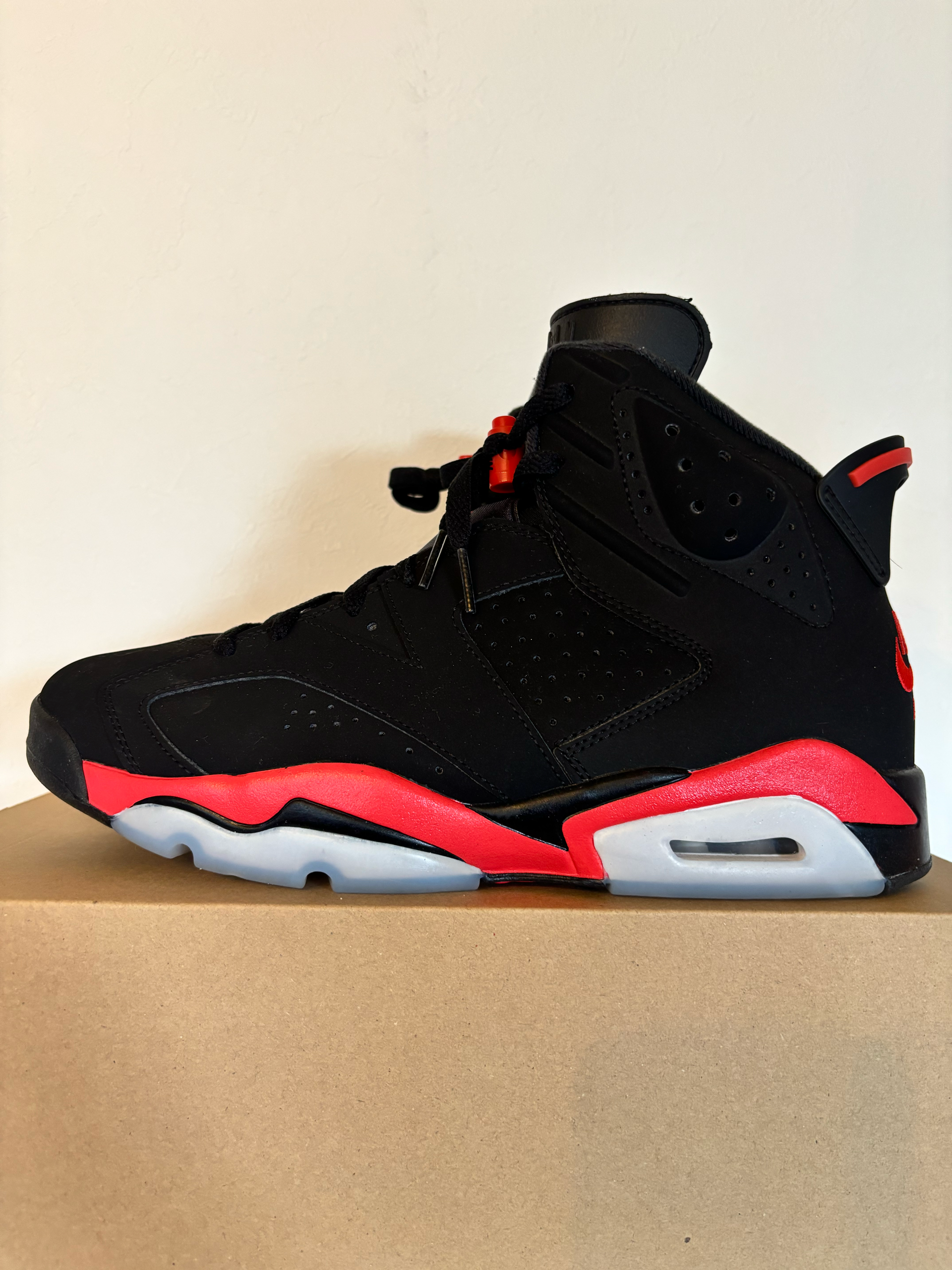 Nike Air Jordan 6 Retro "Infrared Salesman"