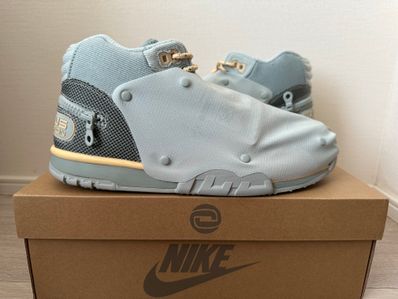 Travis Scott × Nike Air Trainer 1 SP "Grey Haze and Dusty Sage"