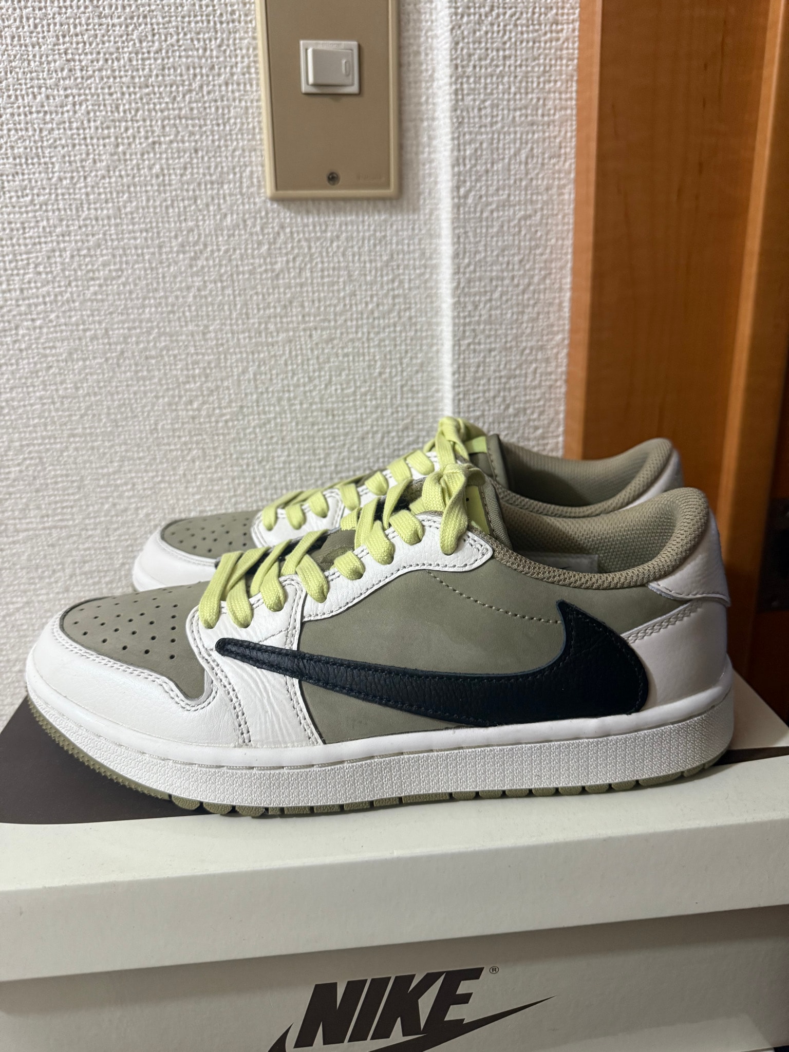 Travis Scott × Nike Air Jordan 1 Low Golf NRG "Neutral Olive"