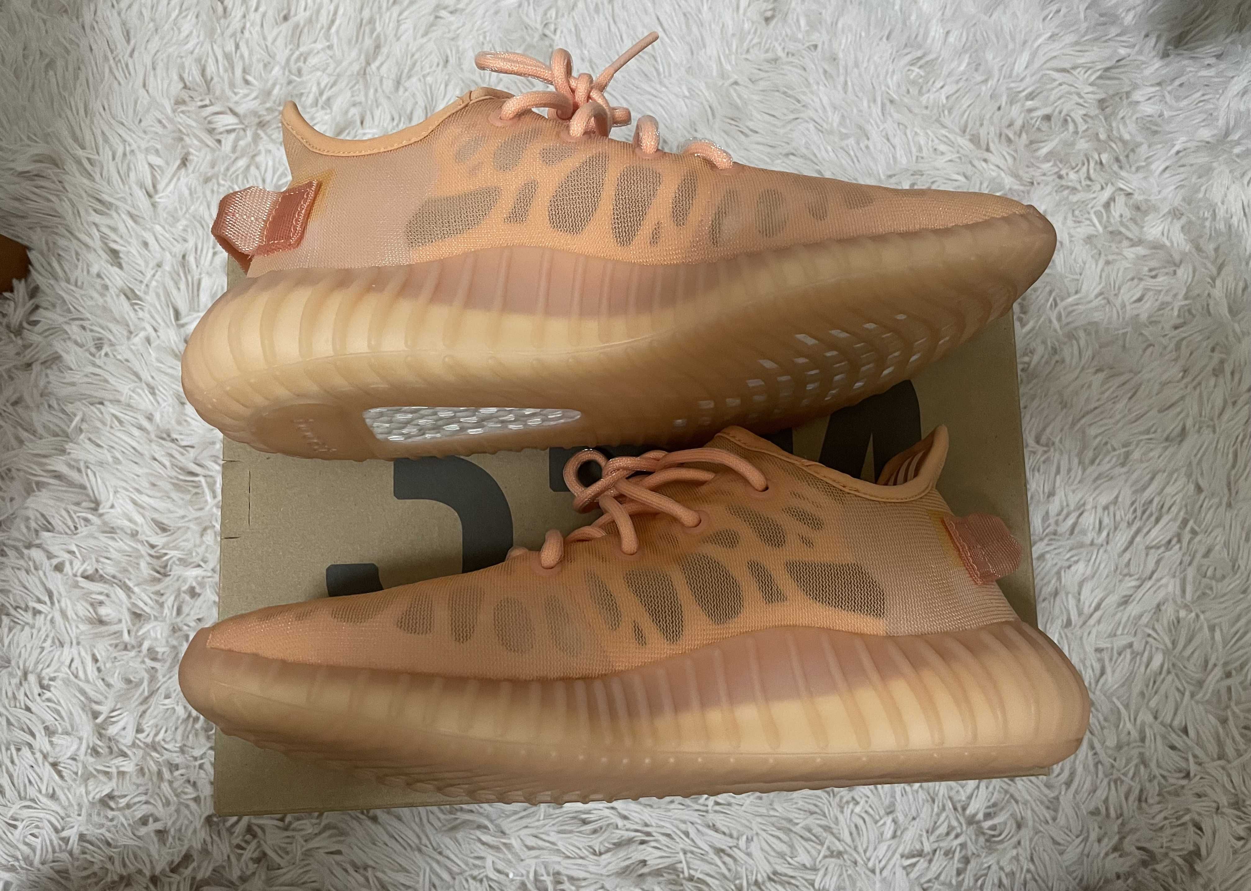adidas YEEZY Boost 350 V2 "Mono Clay"