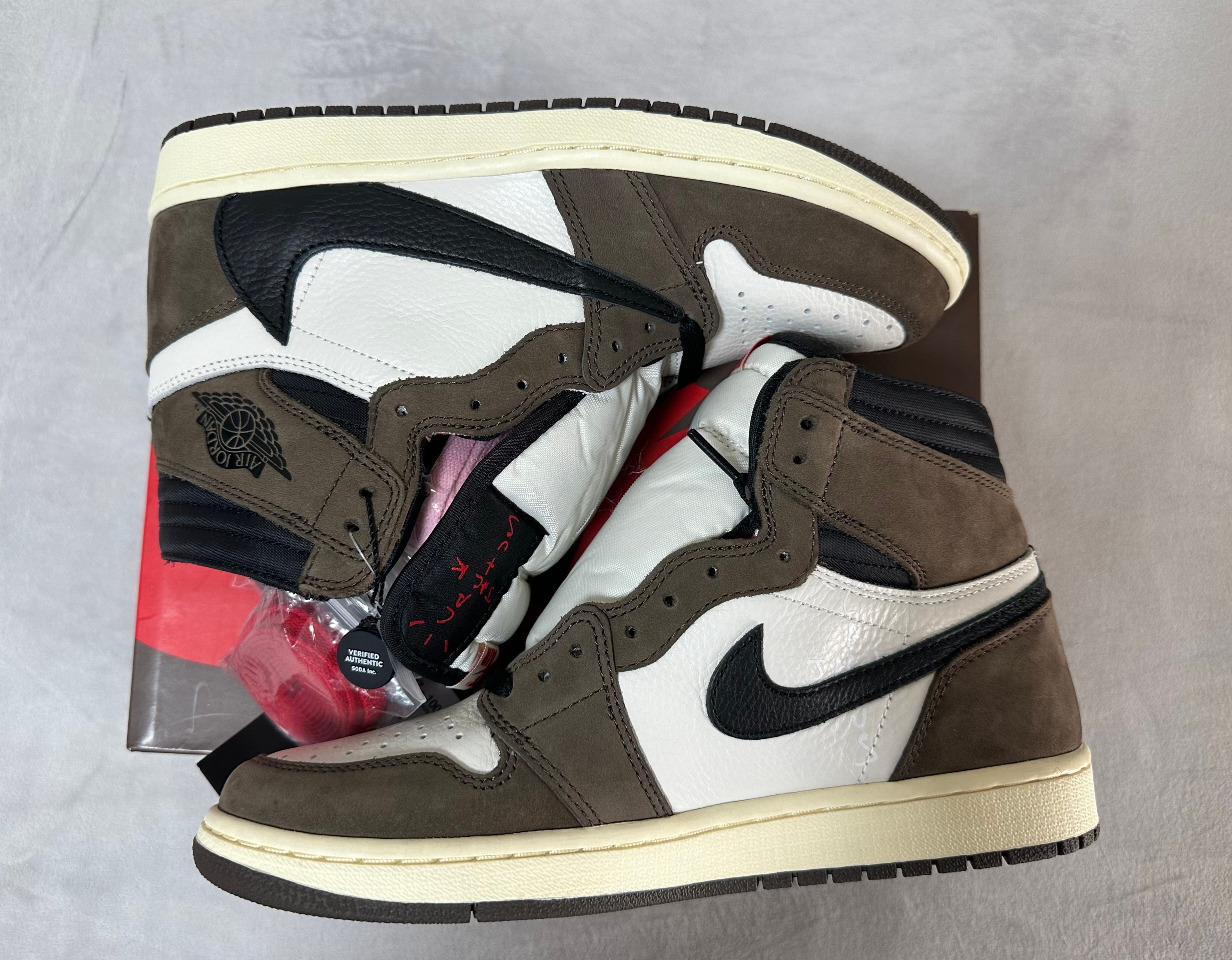 Travis Scott × Nike Air Jordan 1 Retro High OG TS SP "Sail/Dark Mocha"