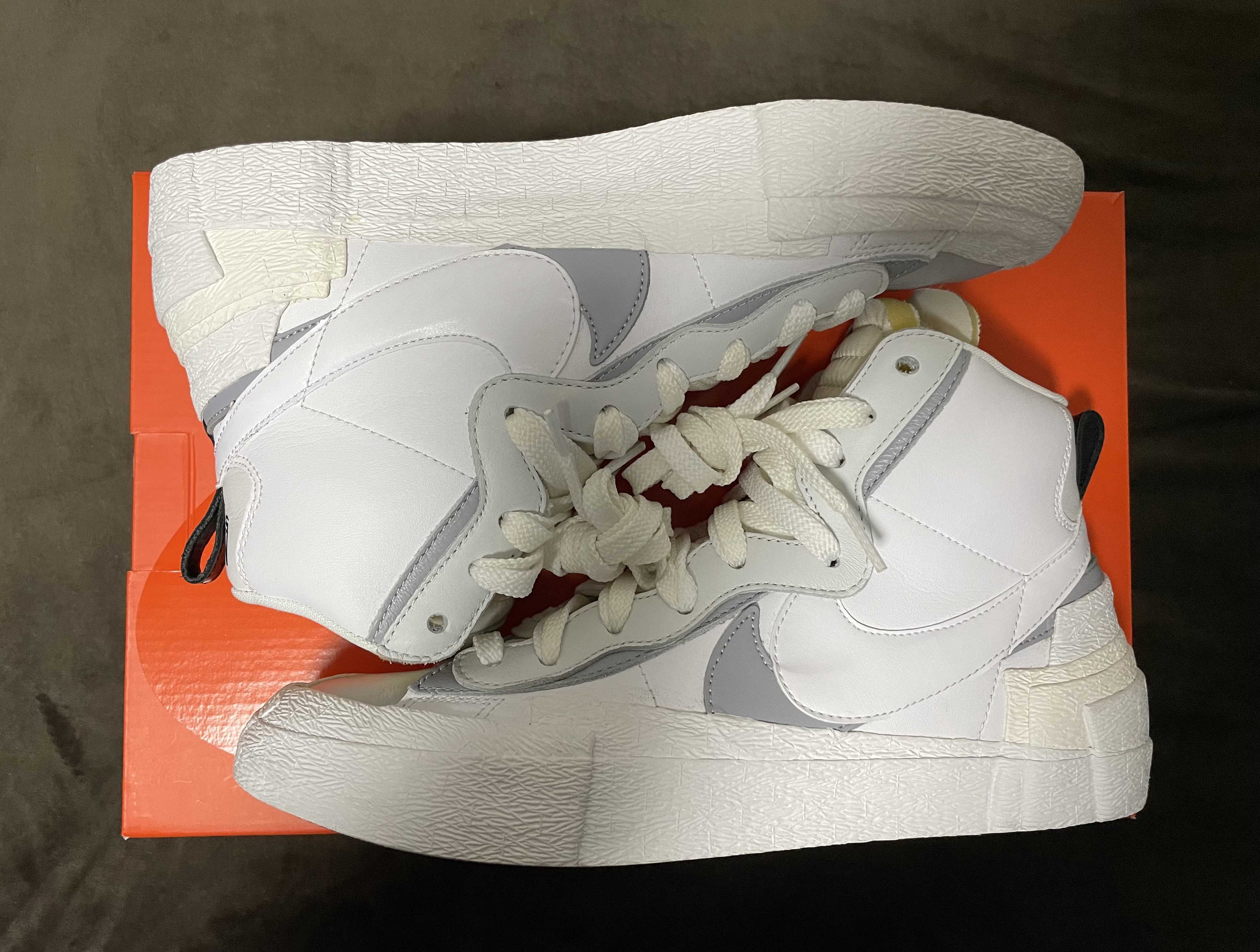 sacai × NIKE BLAZER MID "WHITE/WOLF GREY"