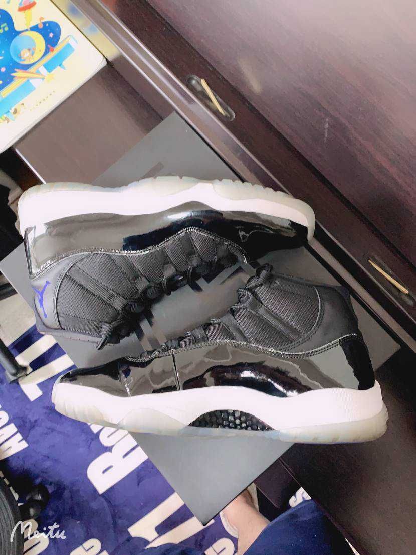 Nike Air Jordan 11 Retro "Space Jam" (2016)