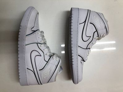 NIKE Women's AIR JORDAN 1 MID "WHITE/BLACK"