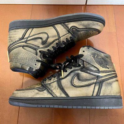 NIKE AIR JORDAN 1 RETRO HIGH OG WINGS "BLACK/BLACK-METALLIC GOLD"