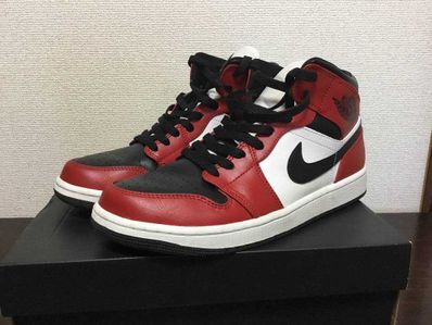 Nike Air Jordan 1 Mid "Chicago Black Toe"