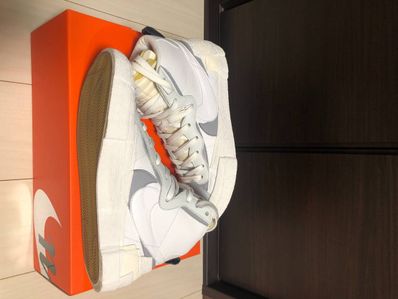 sacai × NIKE BLAZER MID "WHITE/WOLF GREY"