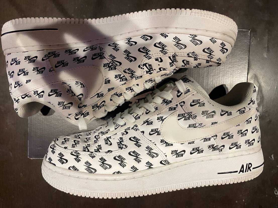 NIKE AIR FORCE 1 LOW ALL OVER LOGO WHITE